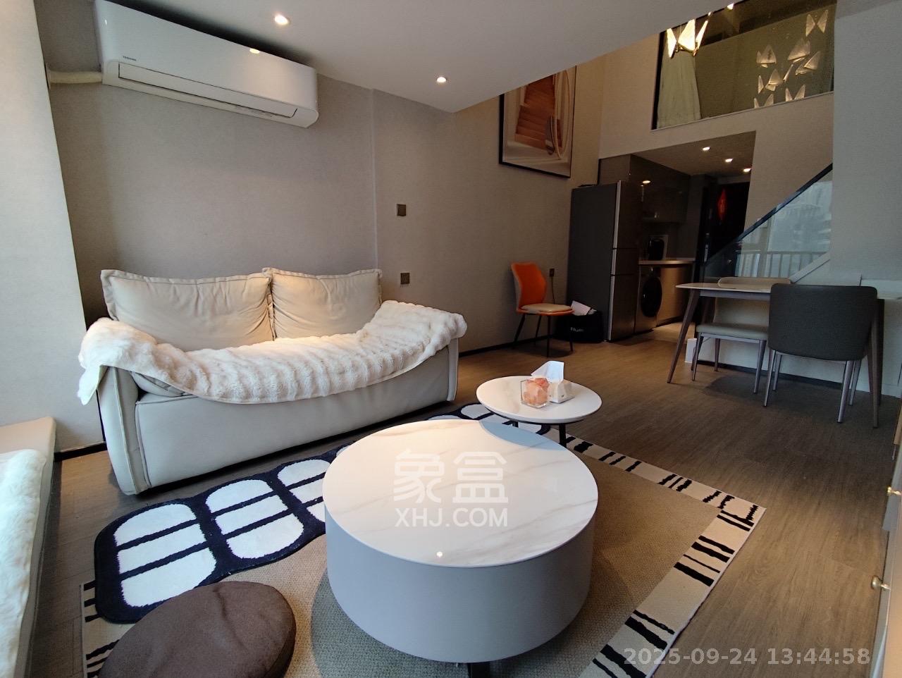 中一鲲出(鲲鹏府) 2室1厅1卫 2700.0元/月 中一鲲出(鲲鹏府) 2室1厅1卫 2700.0元/月室内图