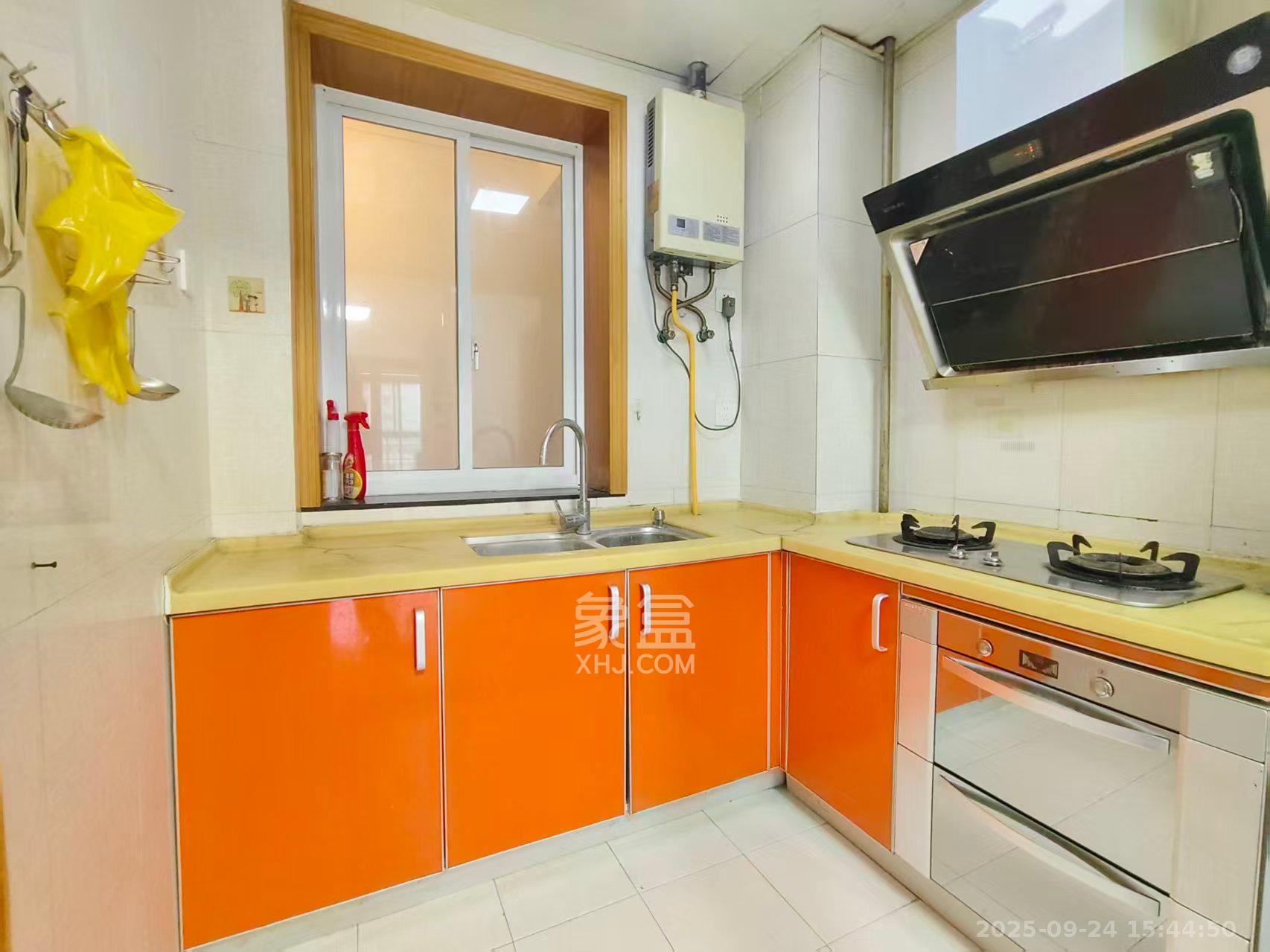 银港水晶城 2室2厅1卫 2000.0元/月 银港水晶城 2室2厅1卫 2000.0元/月室内图