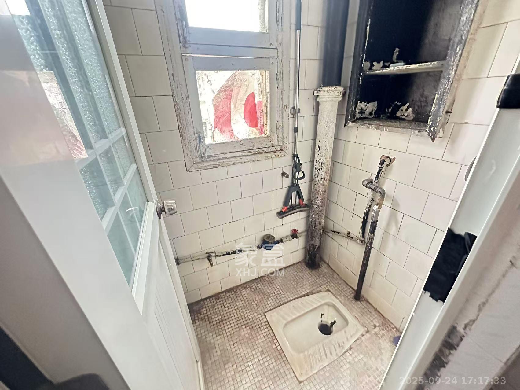 湖南省粮油公司宿舍 2室1厅1卫 800.0元/月 湖南省粮油公司宿舍 2室1厅1卫 800.0元/月室内图