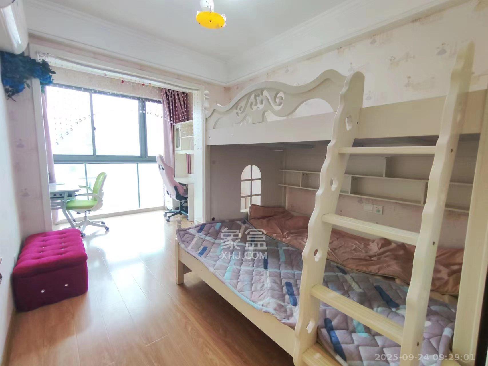 新城新世界一二三期  3室2厅2卫    3800.0元/月室内图