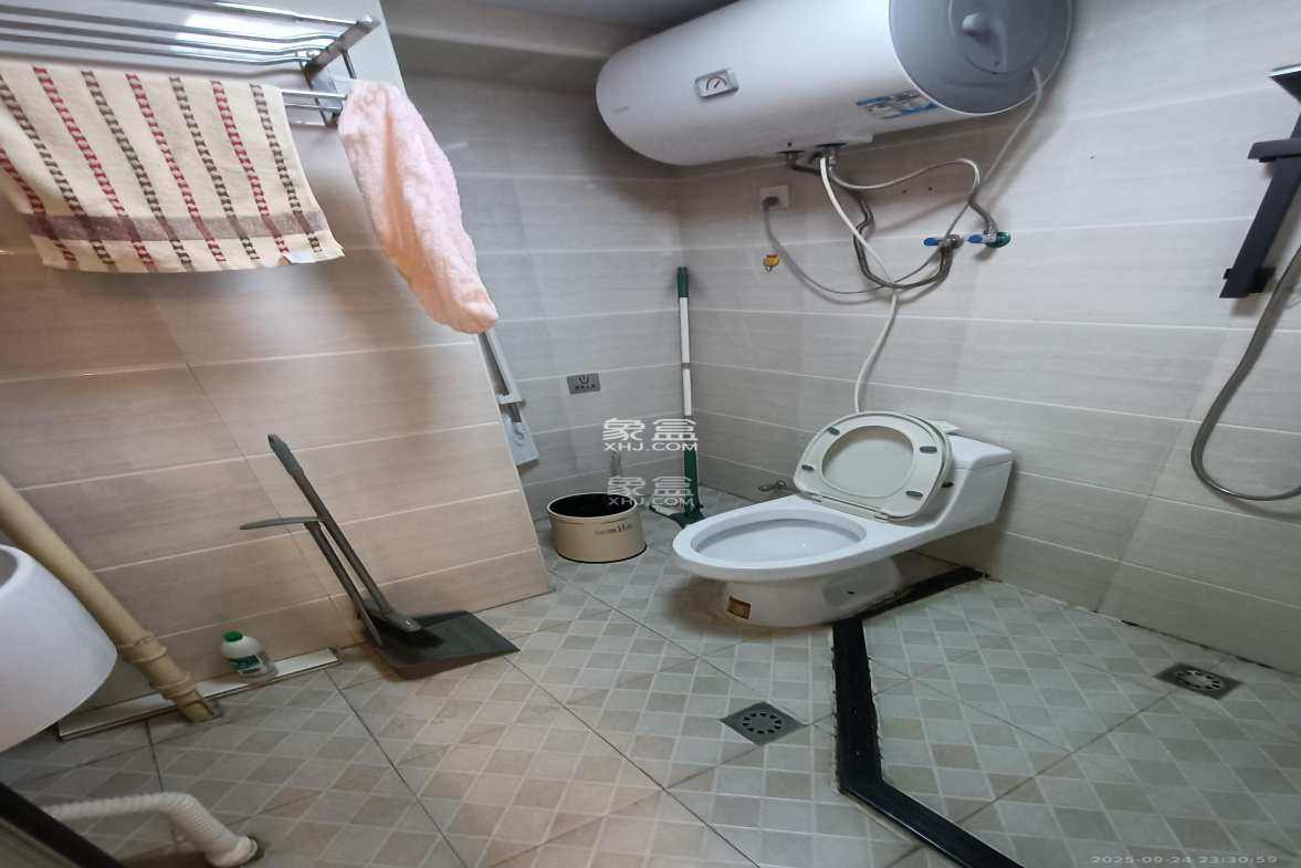 嘉盛国际广场 1室1厅0卫 2200.00元/月 嘉盛国际广场 1室1厅0卫 2200.00元/月室内图