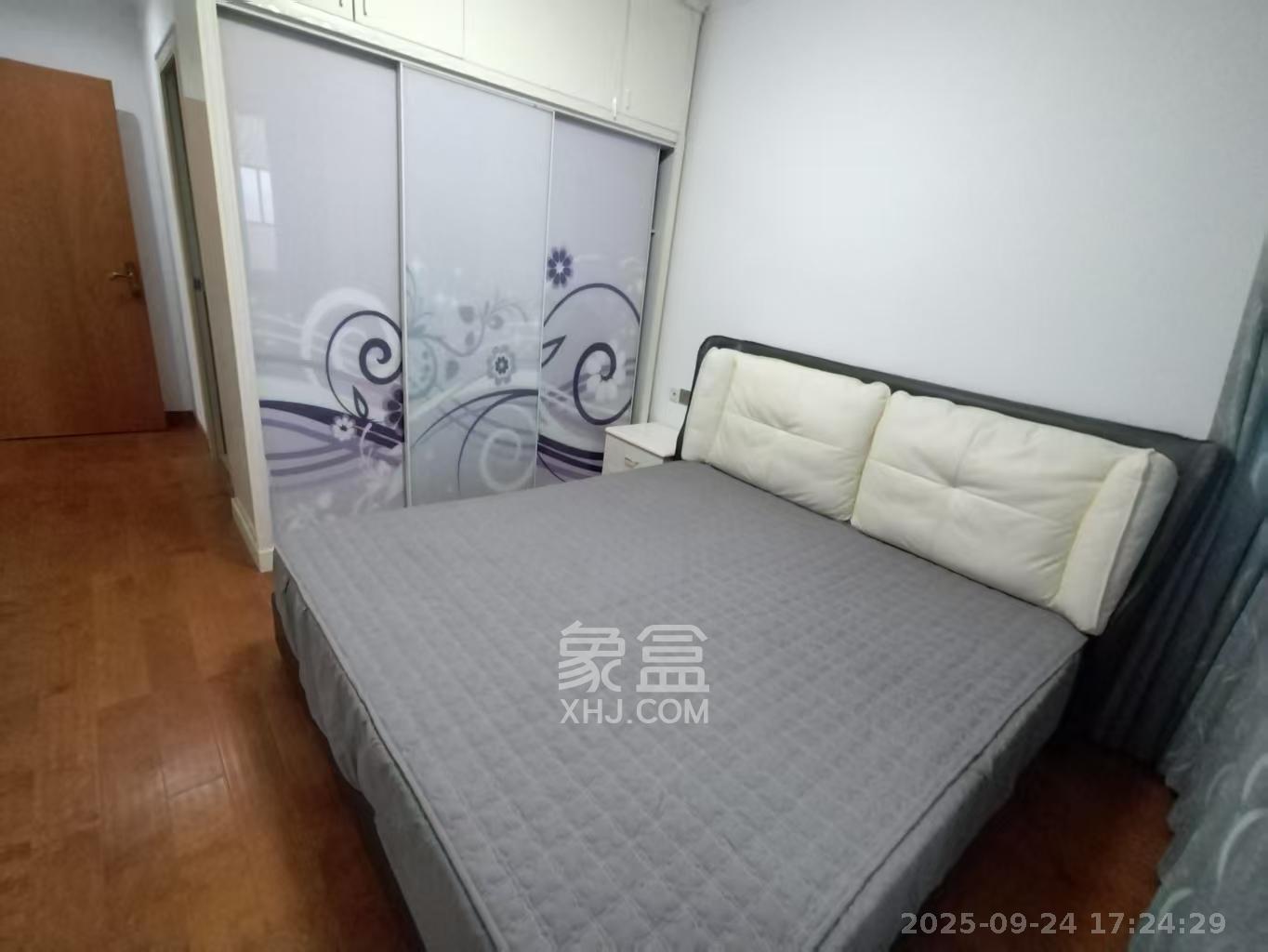 保利香槟国际 3室2厅2卫 2200.0元/月 保利香槟国际 3室2厅2卫 2200.0元/月室内图