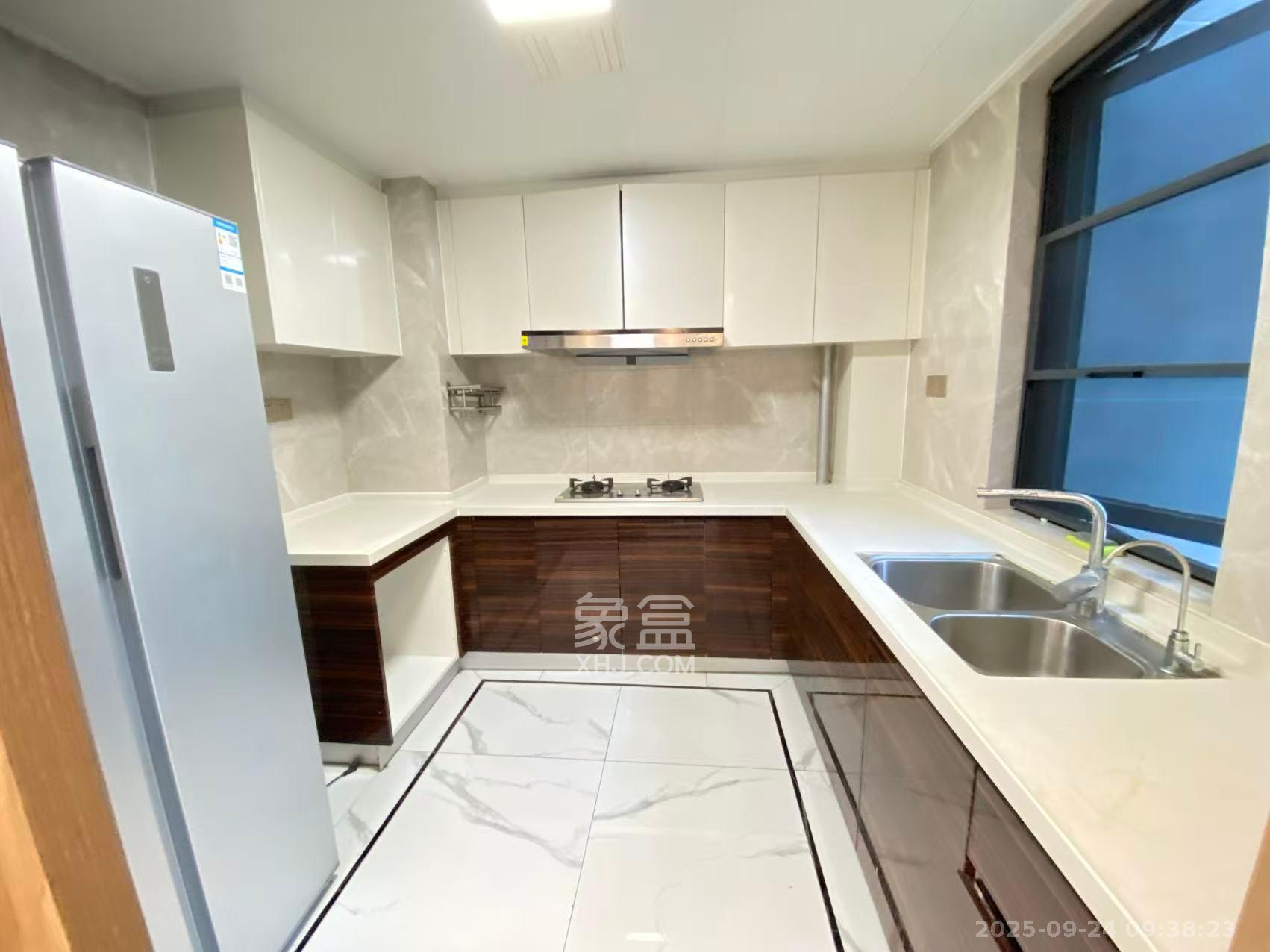 中海阅江府  4室1厅2卫    5300.0元/月 中海阅江府  4室1厅2卫    5300.0元/月室内图