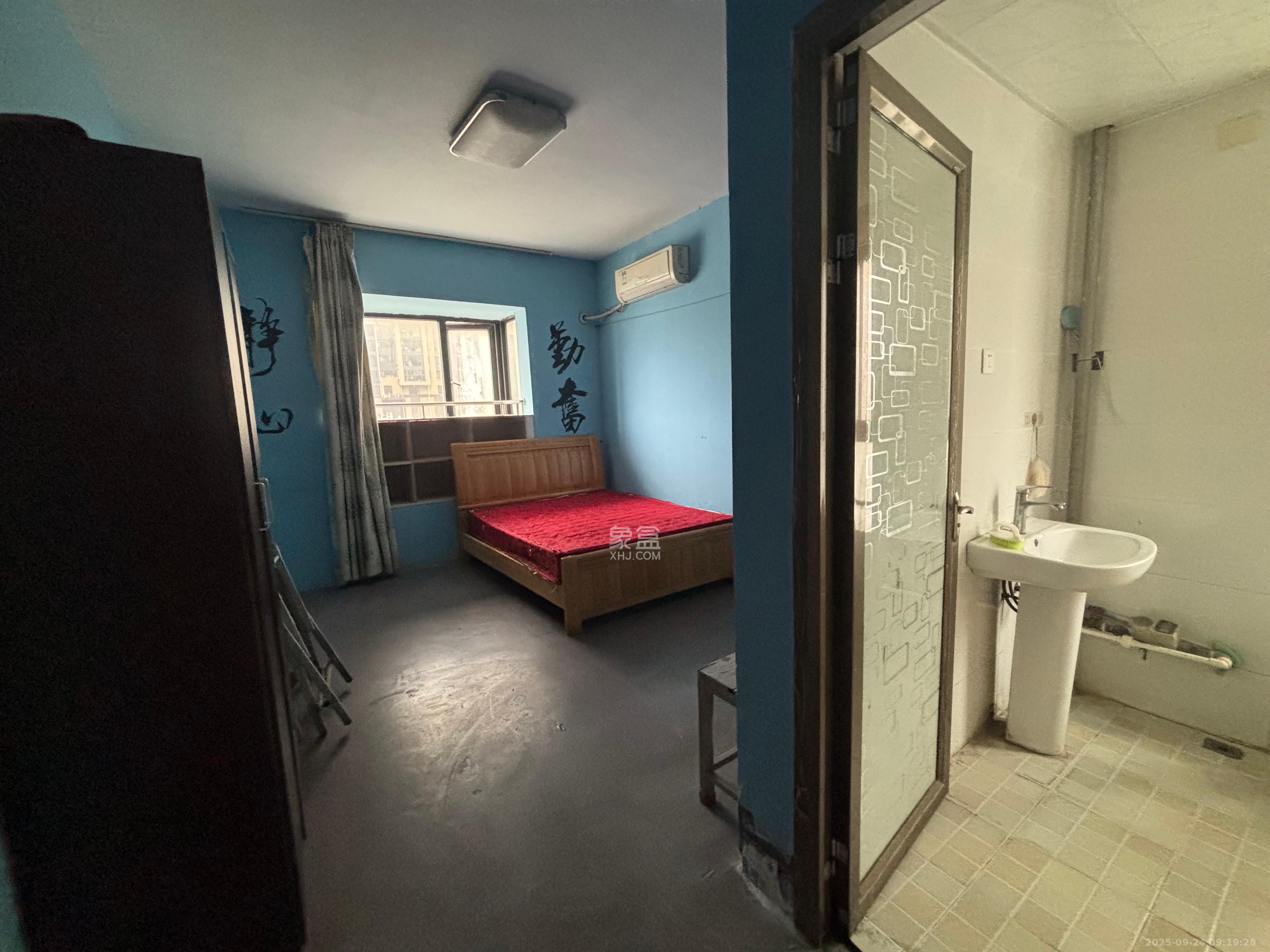 英郡年华 4室2厅2卫 3200.0元/月 英郡年华 4室2厅2卫 3200.0元/月室内图