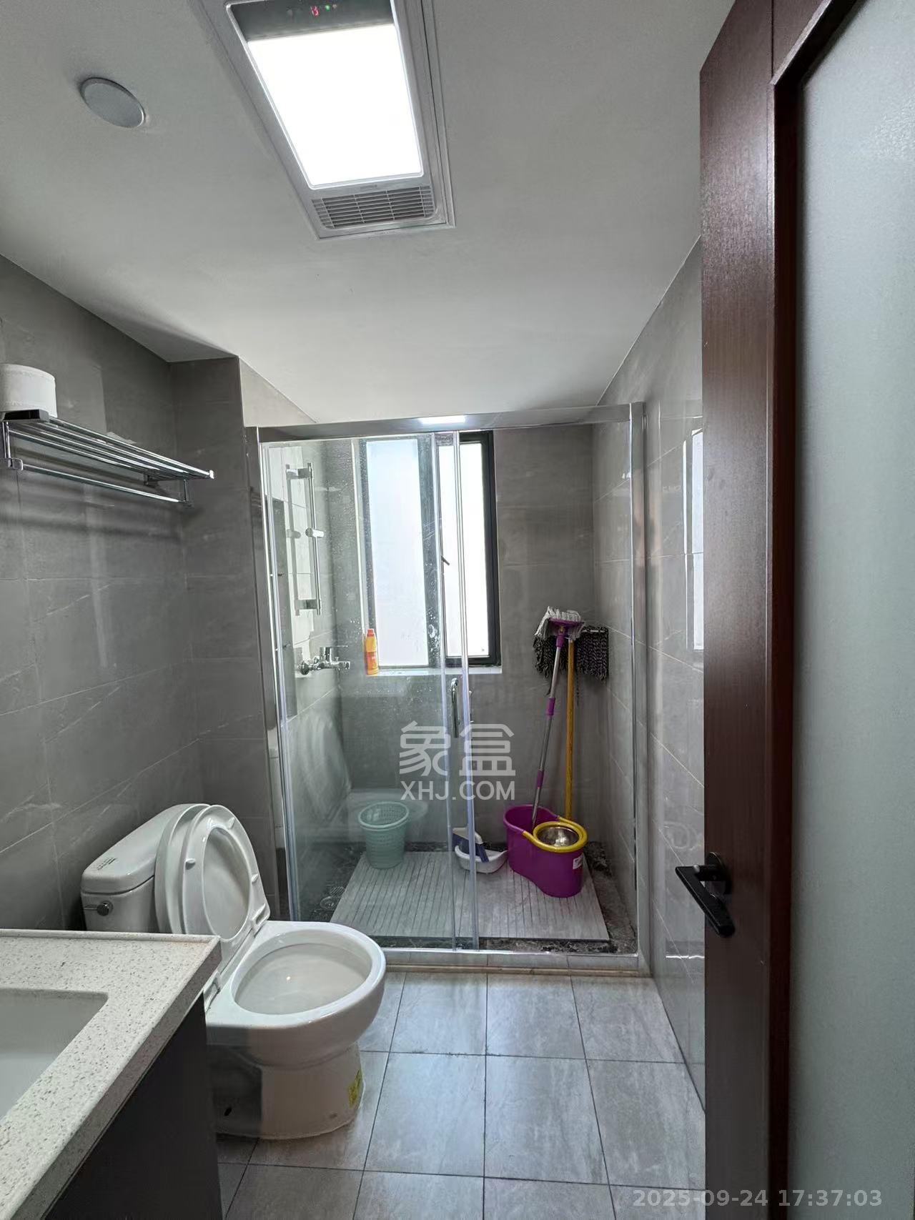 绿地长沙城际空间站(柏仕佳苑) 4室2厅2卫 3800.0元/月 绿地长沙城际空间站(柏仕佳苑) 4室2厅2卫 3800.0元/月室内图