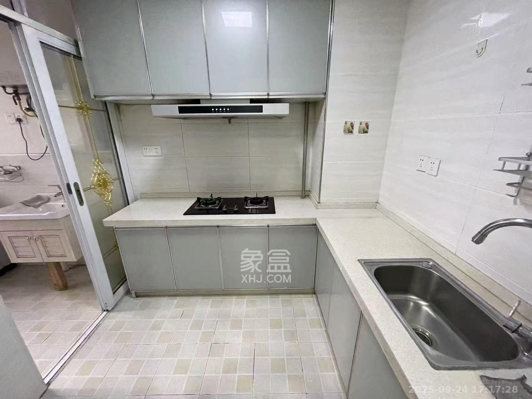 中央美郡 2室2厅1卫 2600.0元/月 中央美郡 2室2厅1卫 2600.0元/月室内图