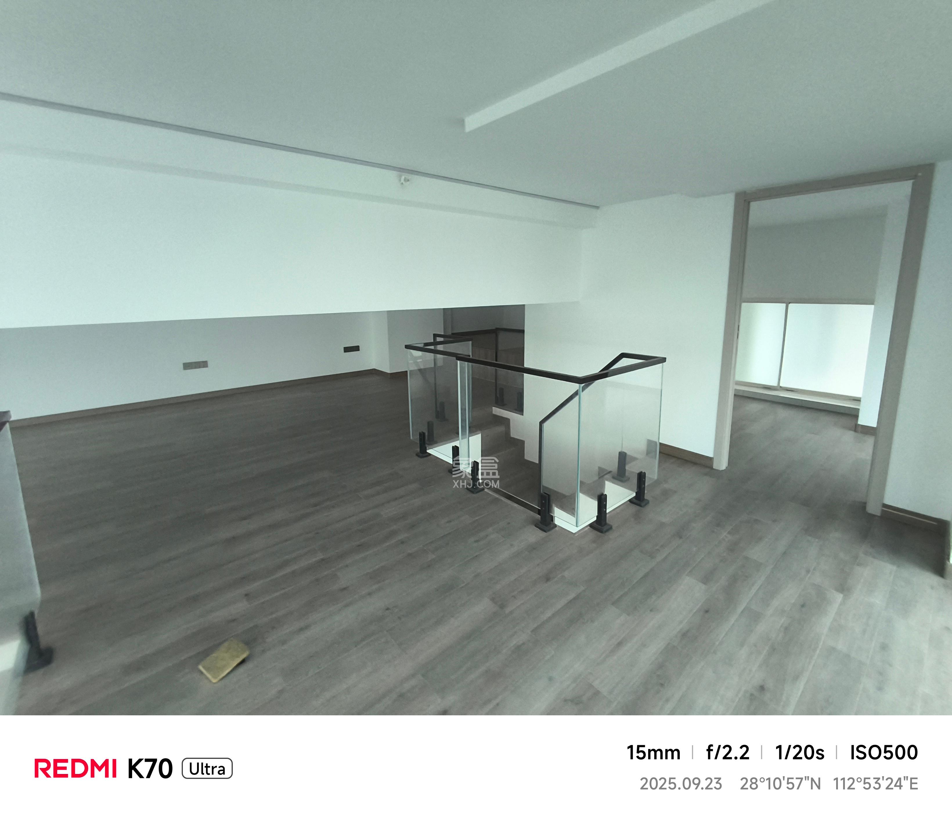 中建宝铂公馆   90.0㎡     7500.00元/月室内图