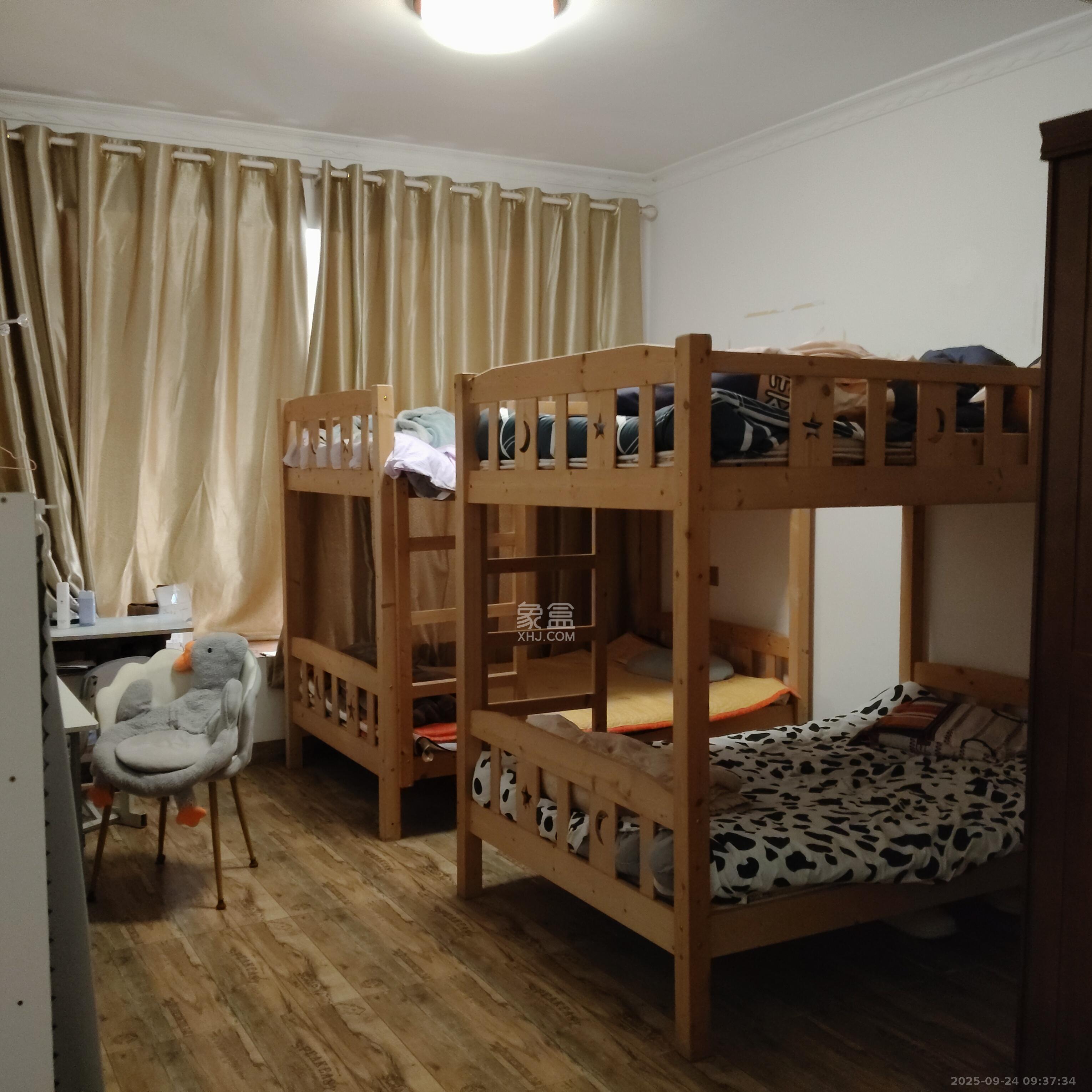 和润园一、二期  3室2厅2卫    1600.0元/月室内图