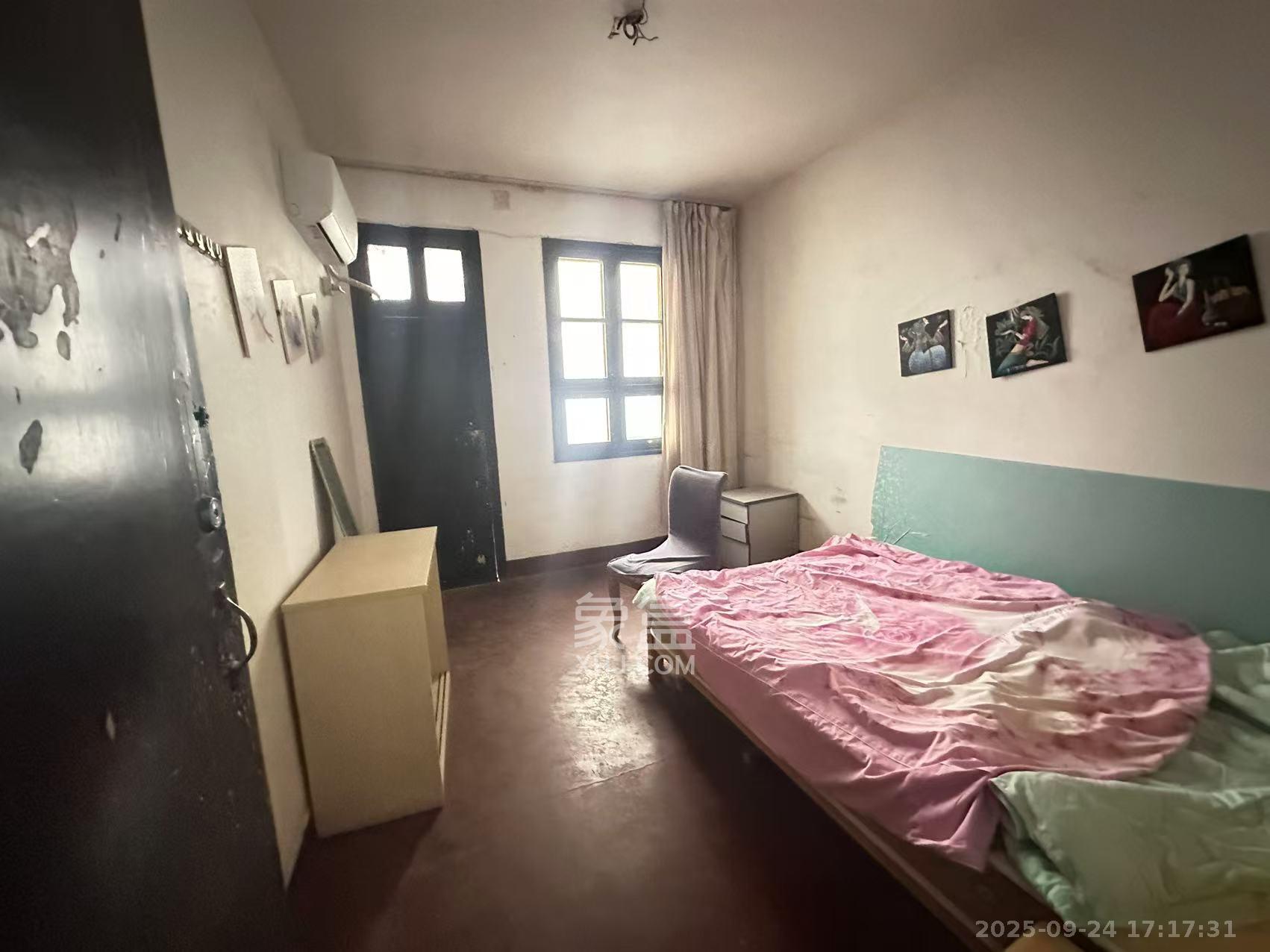 湖南省粮油公司宿舍 2室1厅1卫 800.0元/月 湖南省粮油公司宿舍 2室1厅1卫 800.0元/月室内图