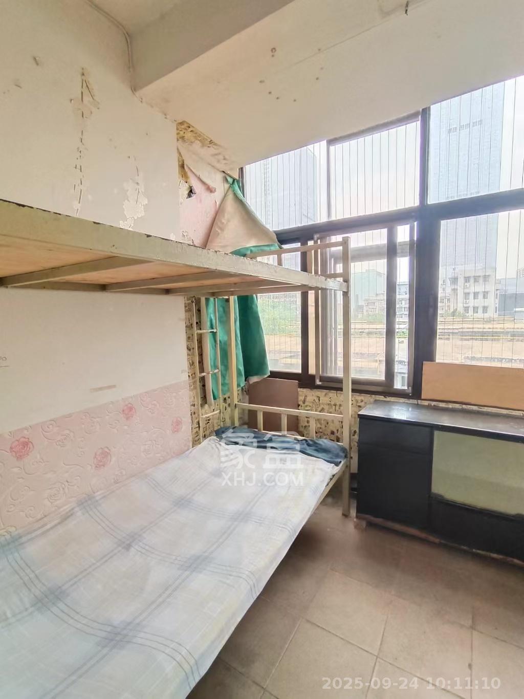 向韶村 3室1厅1卫 1600.0元/月 向韶村 3室1厅1卫 1600.0元/月室内图