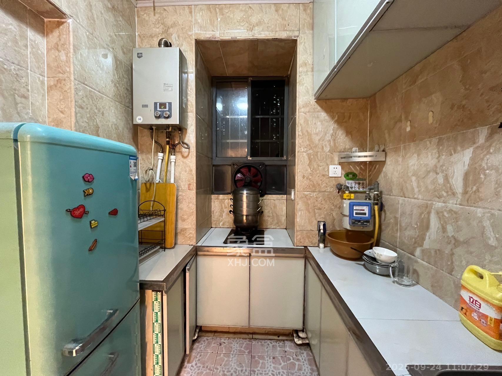 陈家湖小区 2室2厅1卫 1800.0元/月 陈家湖小区 2室2厅1卫 1800.0元/月室内图