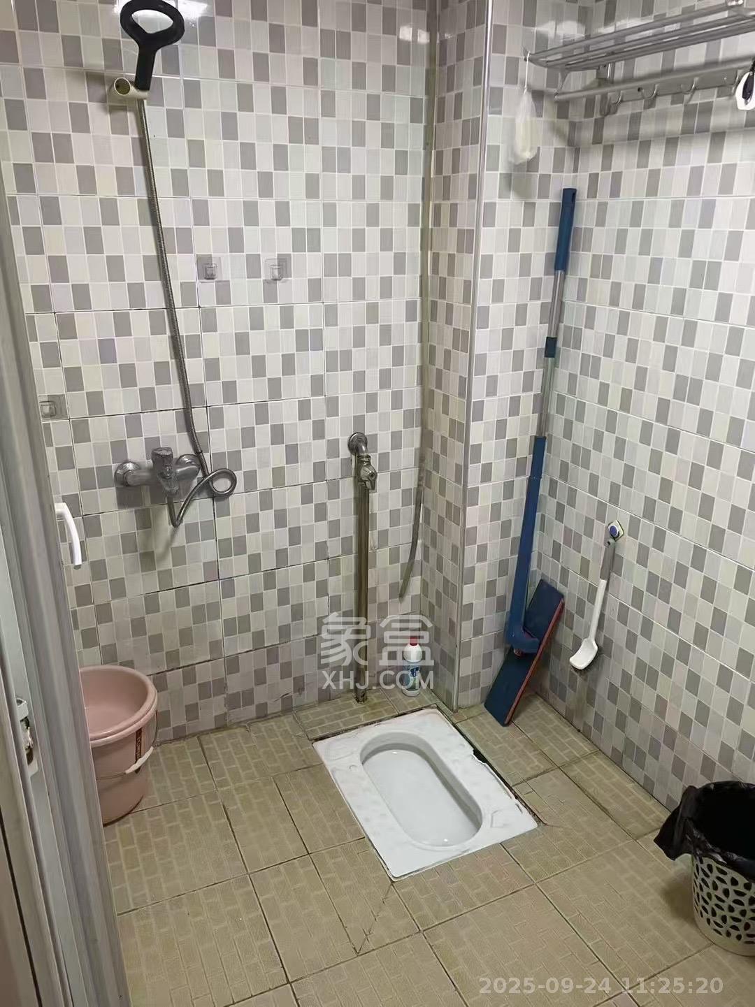 白沙晶城  1室1厅1卫    1800.0元/月室内图