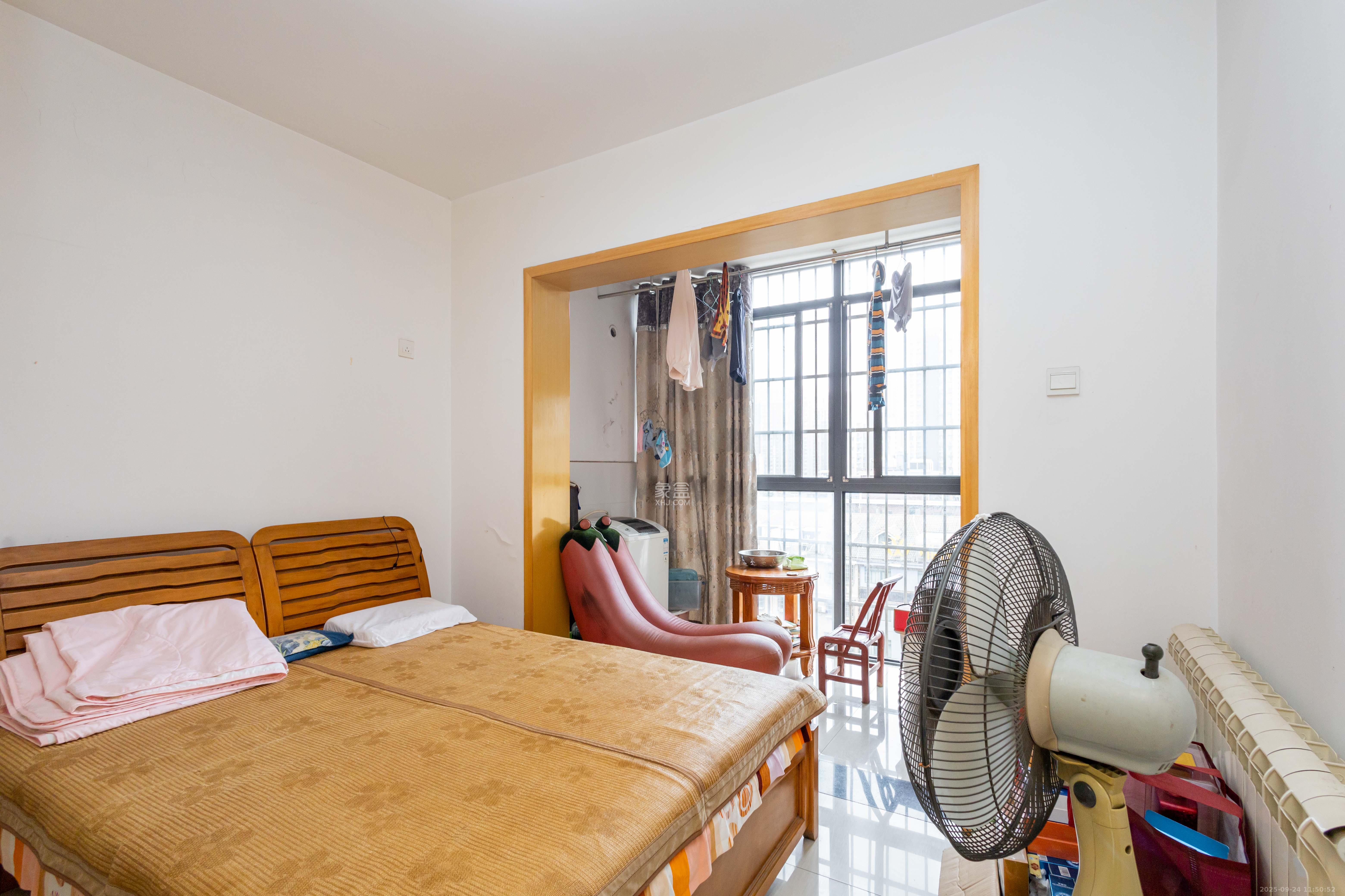 中国铁建国际城一期  3室2厅2卫    52.8万 中国铁建国际城一期  3室2厅2卫    52.8万卧室