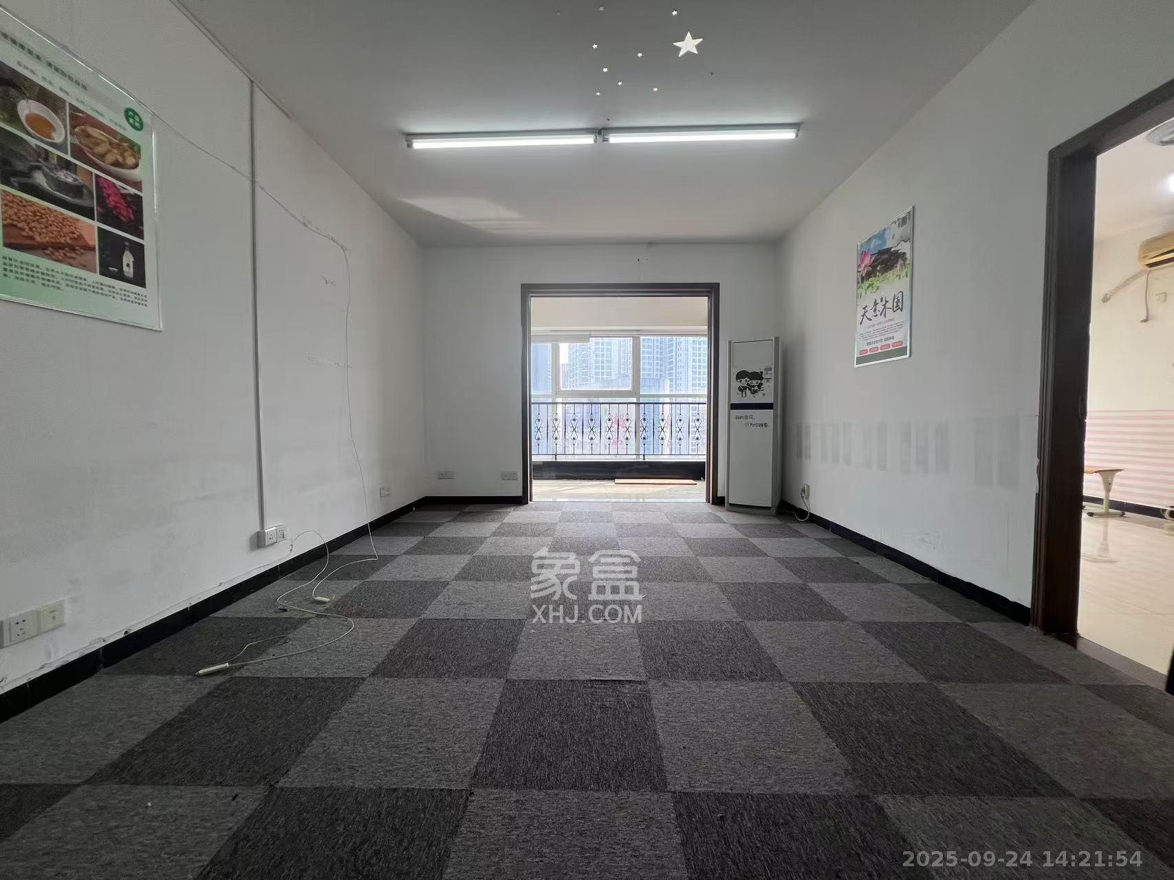 兴威名座 2室2厅1卫 2500.0元/月 兴威名座 2室2厅1卫 2500.0元/月室内图