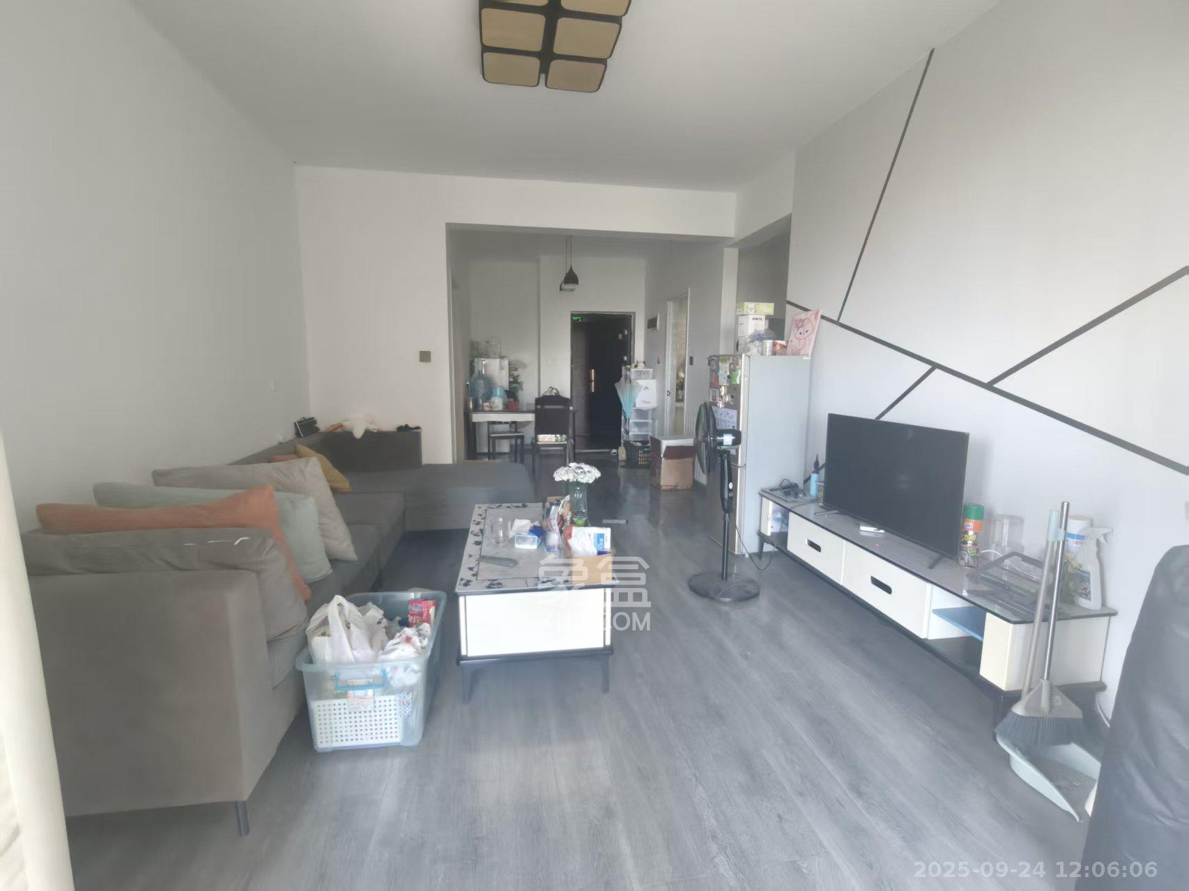 爵世名邸东湖(东湖壹号企业总部基地) 2室1厅1卫 2000.0元/月 爵世名邸东湖(东湖壹号企业总部基地) 2室1厅1卫 2000.0元/月室内图