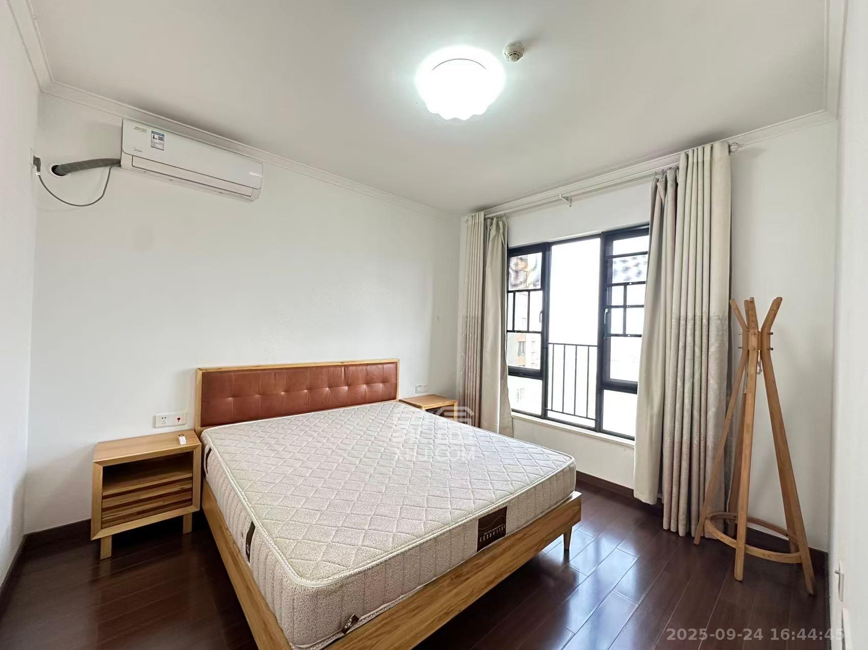 万科里金域国际  3室2厅2卫    4000.0元/月室内图