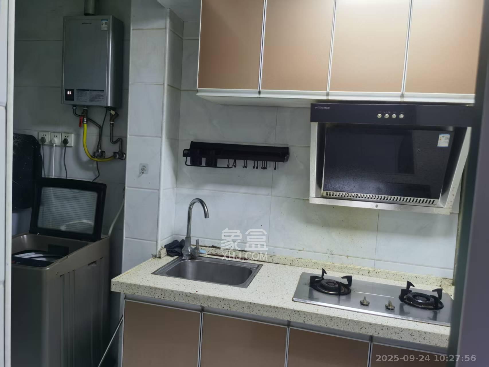 岳北和苑 1室1厅1卫 1600.0元/月 岳北和苑 1室1厅1卫 1600.0元/月室内图