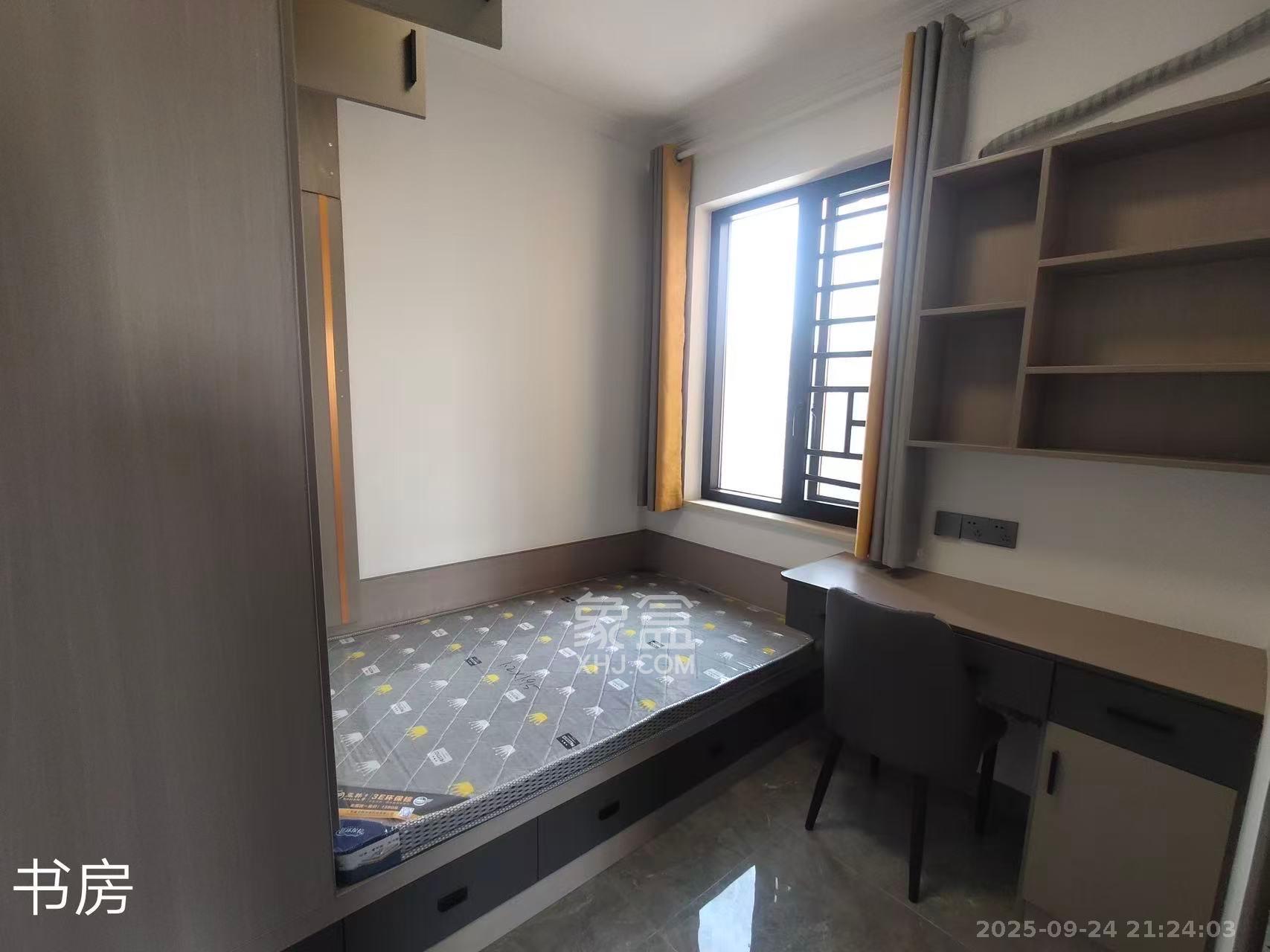 嘉荣苑  3室2厅2卫    2800.0元/月室内图