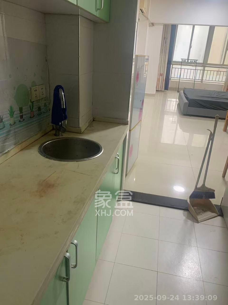 远能锦座(远能水岸金座) 1室1厅1卫 1300.0元/月 远能锦座(远能水岸金座) 1室1厅1卫 1300.0元/月室内图