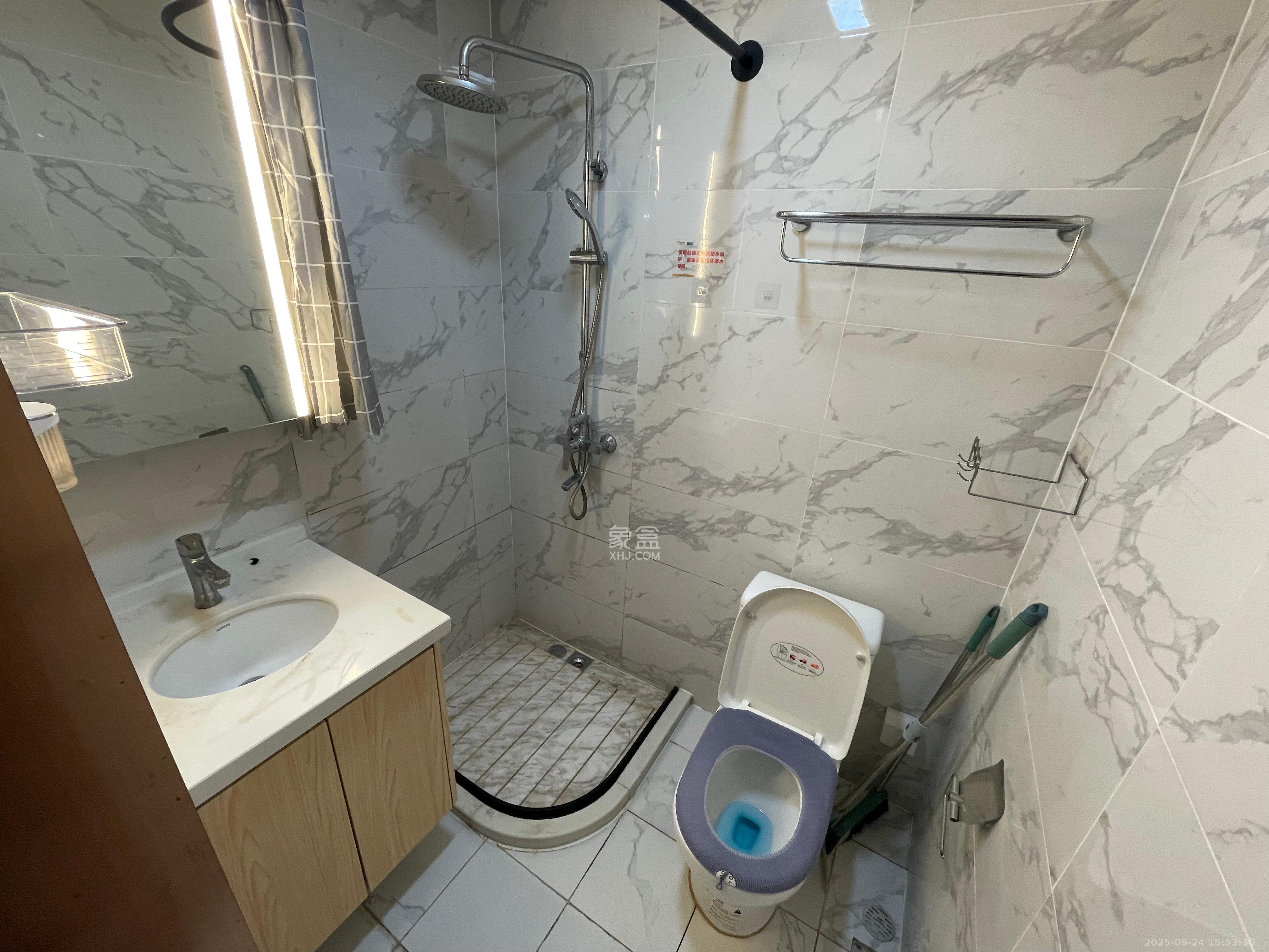 华润翡翠府 1室0厅1卫 1550.0元/月 华润翡翠府 1室0厅1卫 1550.0元/月室内图