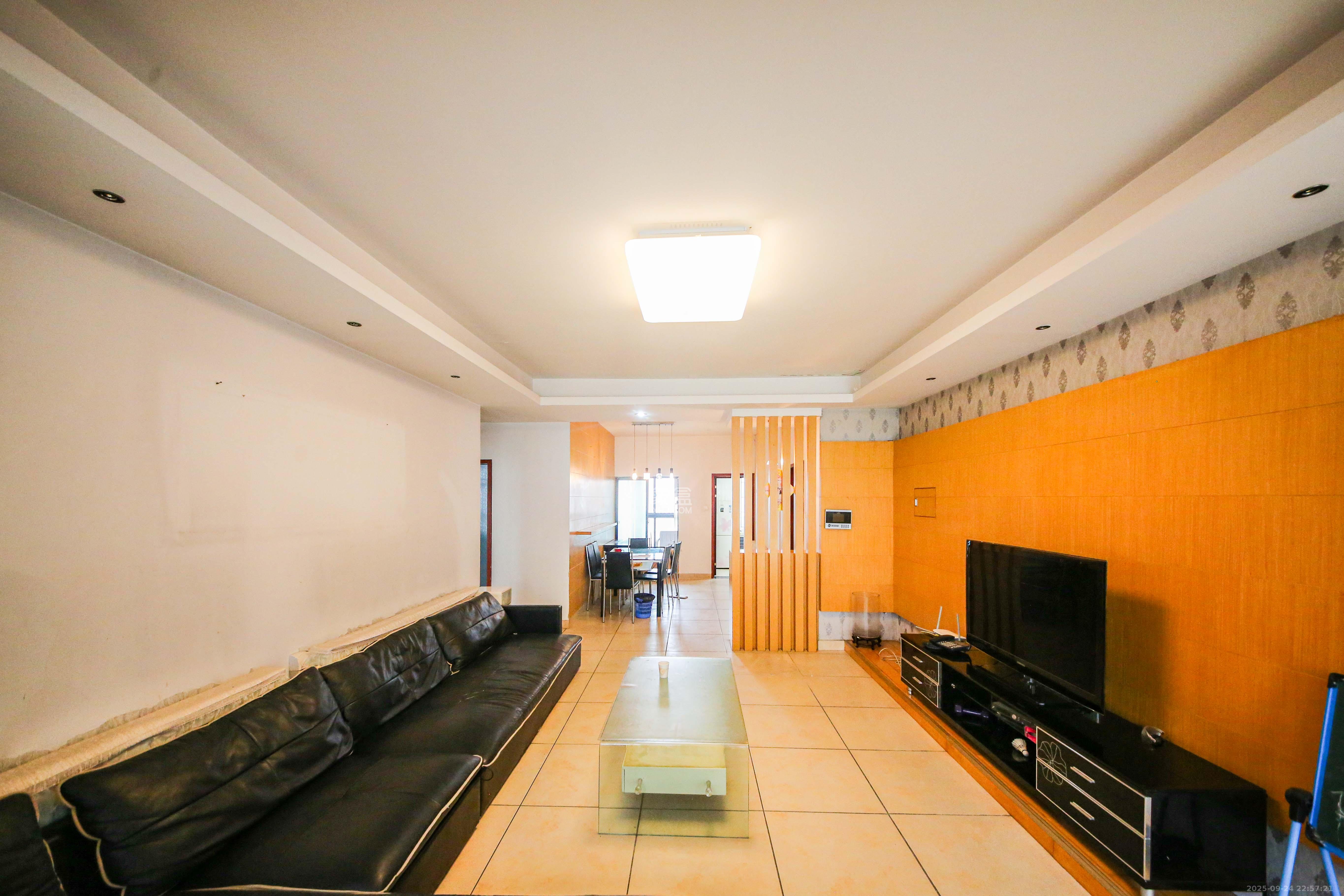 鑫远湘府华城  4室2厅2卫    138.0万 鑫远湘府华城  4室2厅2卫    138.0万