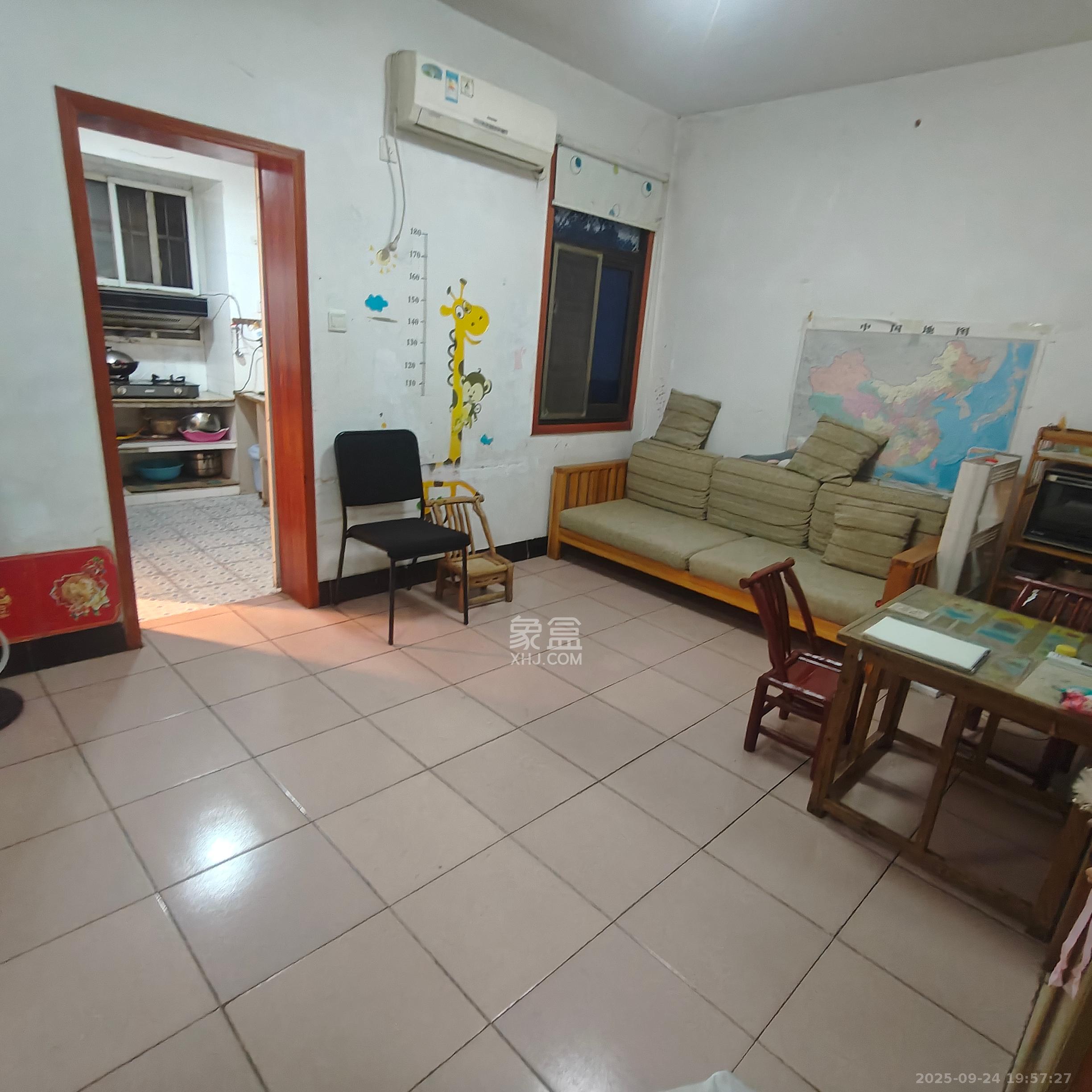 荷晏小区 2室2厅1卫 1600.0元/月 荷晏小区 2室2厅1卫 1600.0元/月室内图