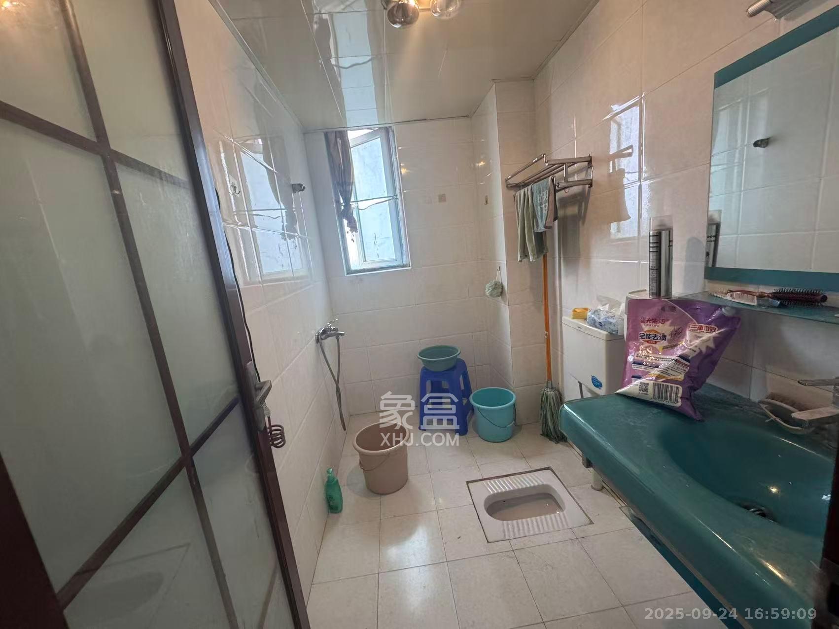 中房F联邦  3室2厅2卫    1900.0元/月室内图