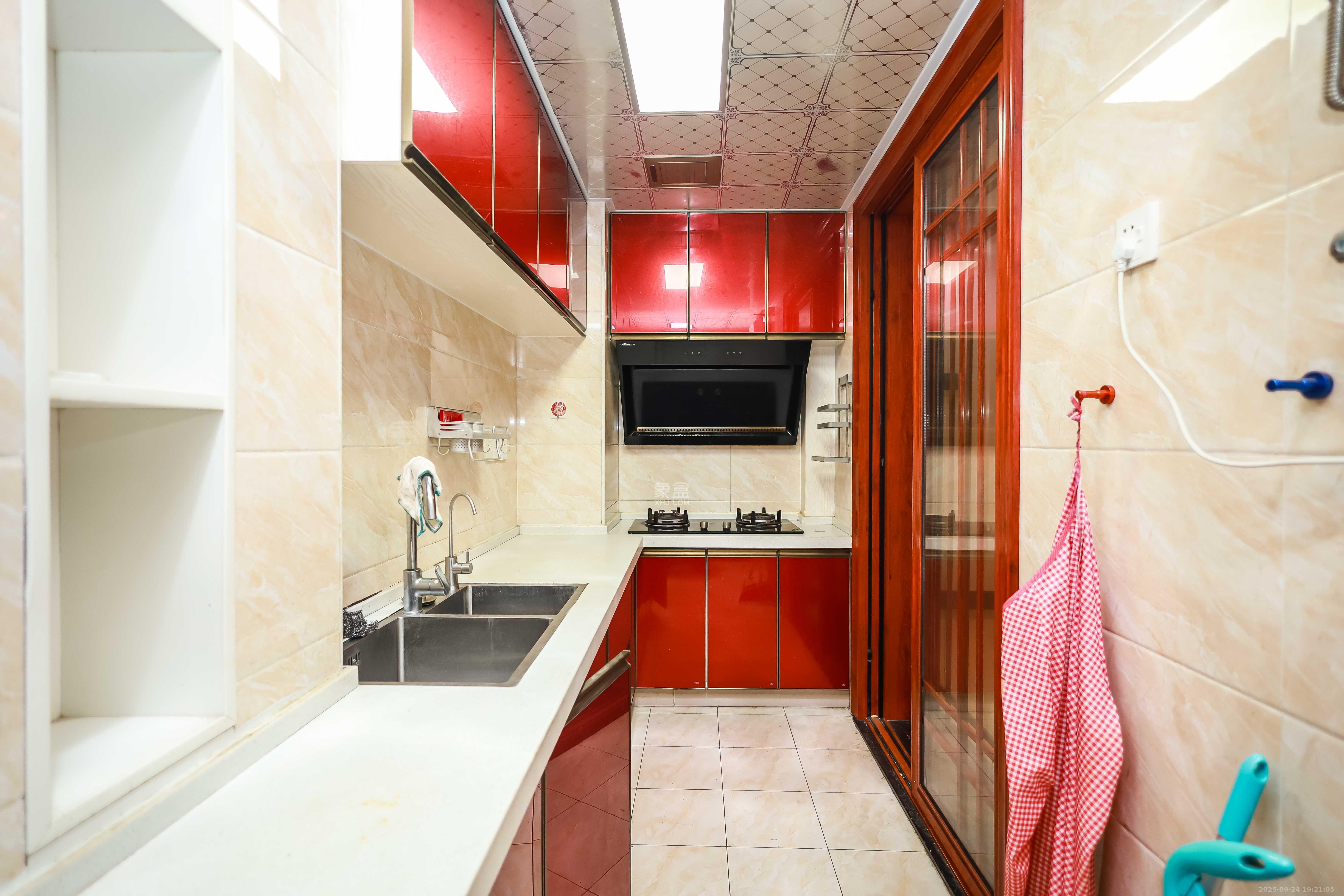 天麓尚层 3室2厅1卫 67.3万 天麓尚层 3室2厅1卫 67.3万厨房