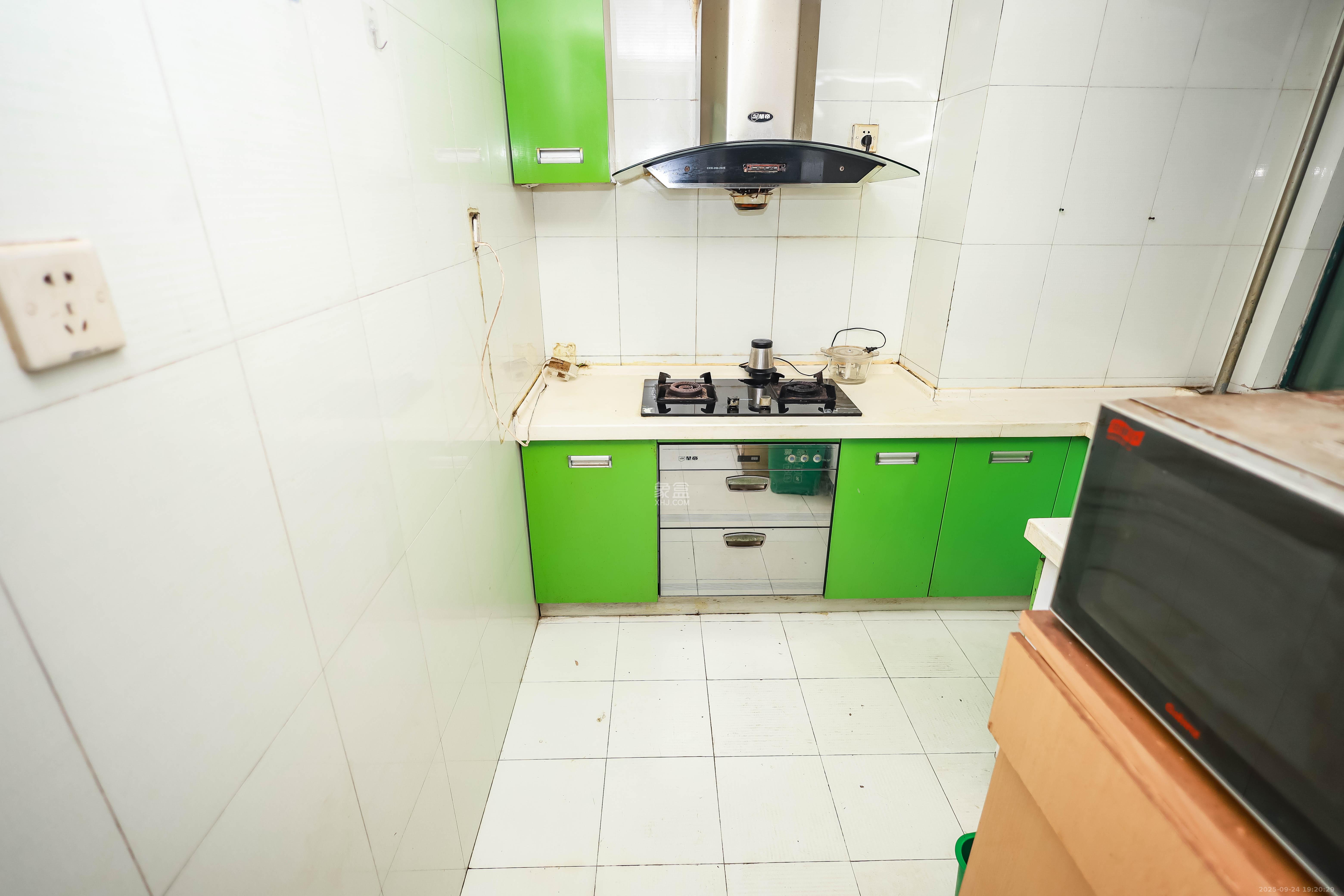 咸嘉新村嘉和苑 3室2厅1卫 118.0万 咸嘉新村嘉和苑 3室2厅1卫 118.0万厨房