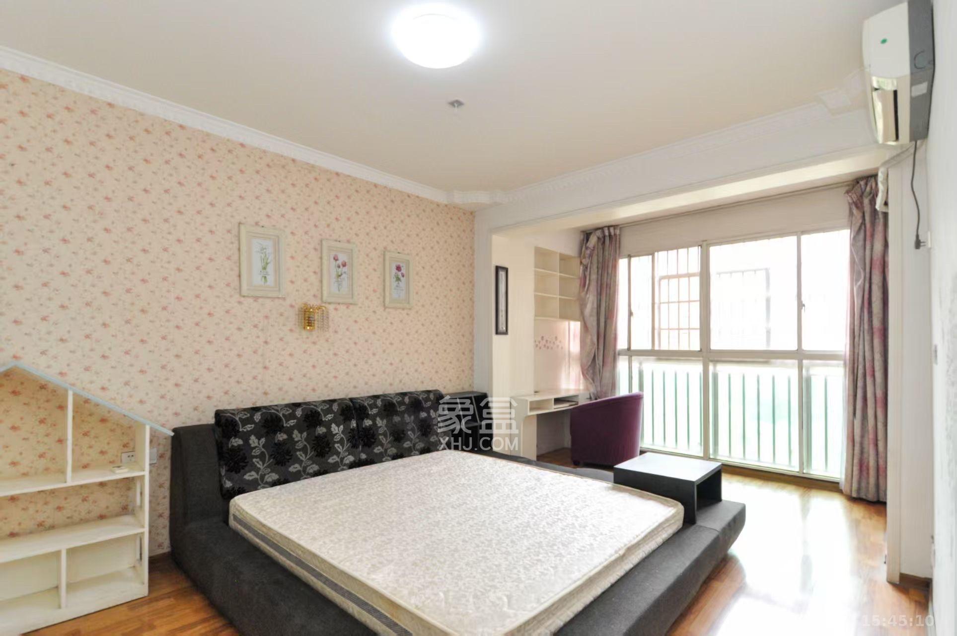 麓谷加州阳光 1室2厅2卫 2400.0元/月 麓谷加州阳光 1室2厅2卫 2400.0元/月室内图