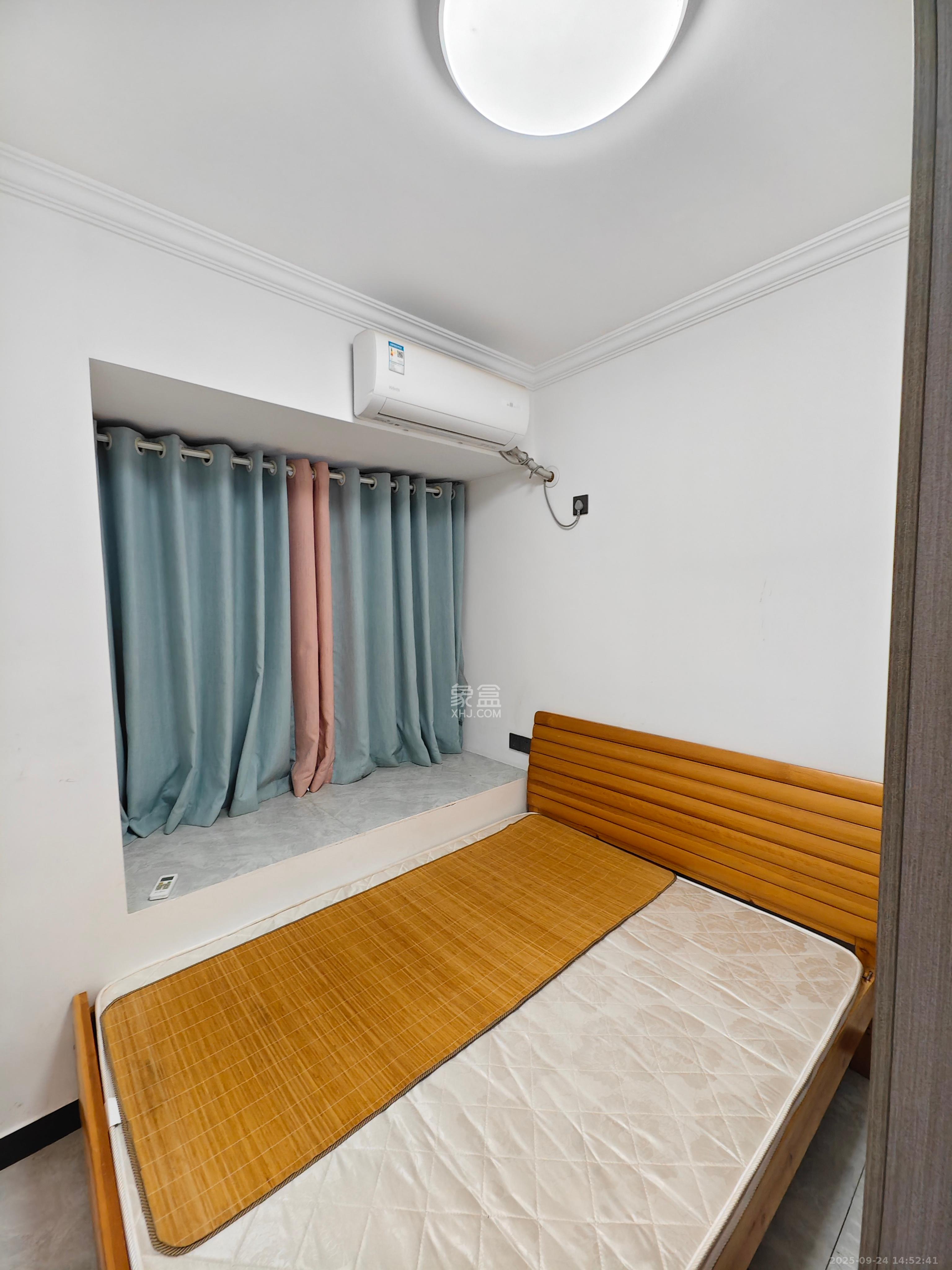 华远海蓝郡 3室2厅1卫 2100.0元/月 华远海蓝郡 3室2厅1卫 2100.0元/月室内图