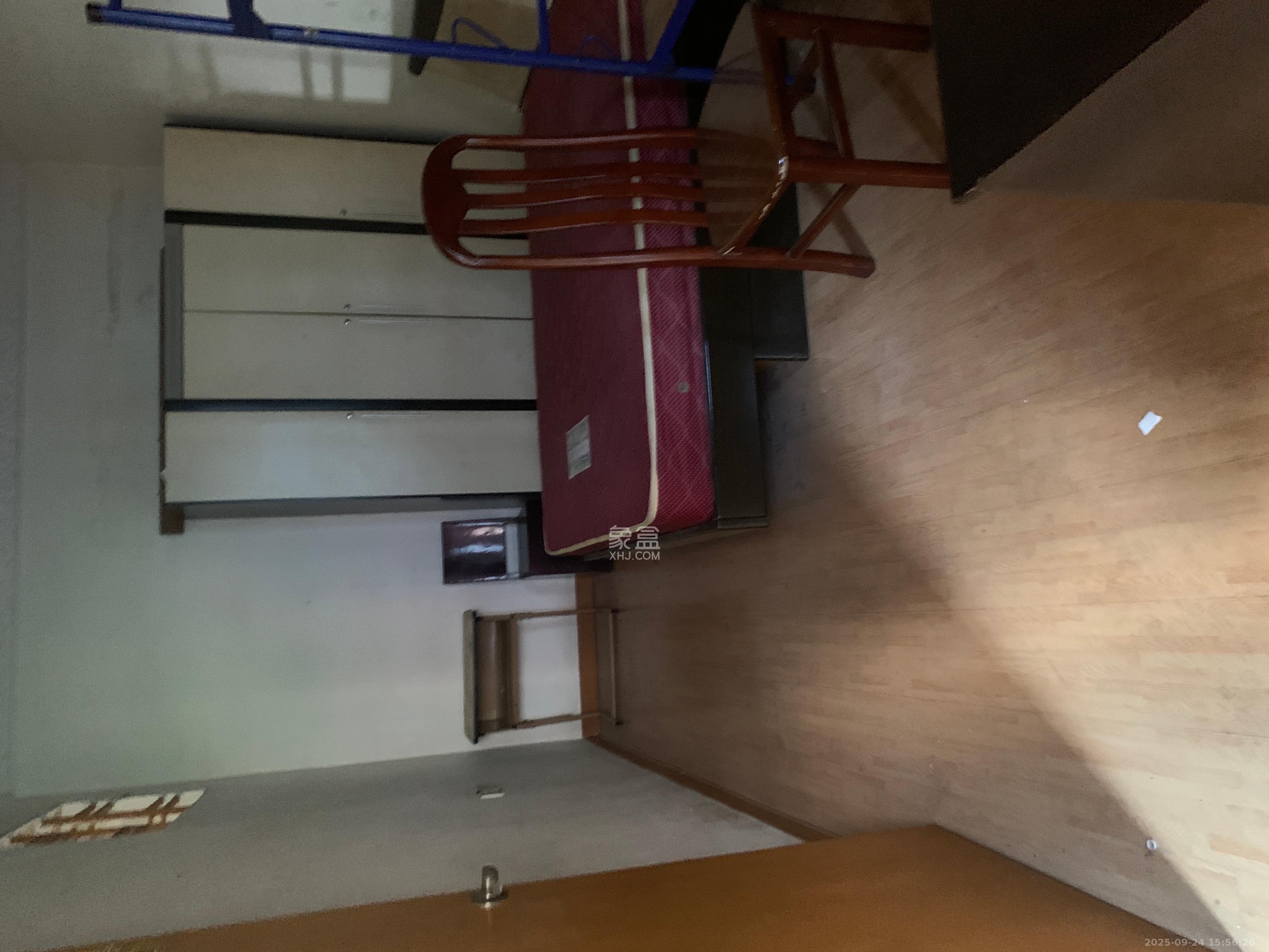 新华园 3室1厅1卫 1200.0元/月 新华园 3室1厅1卫 1200.0元/月室内图