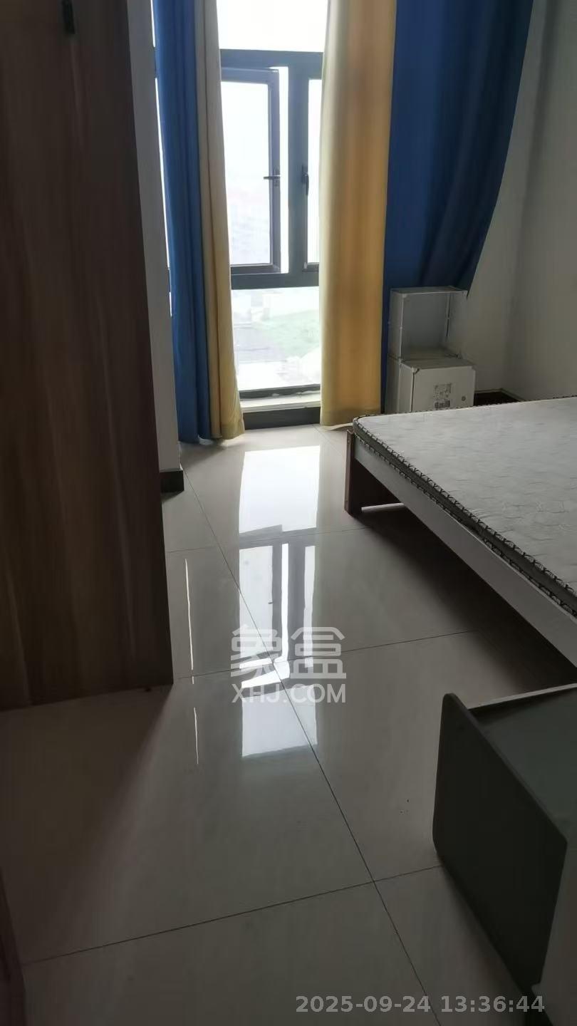 江南华府 3室2厅2卫 2500.0元/月 江南华府 3室2厅2卫 2500.0元/月室内图