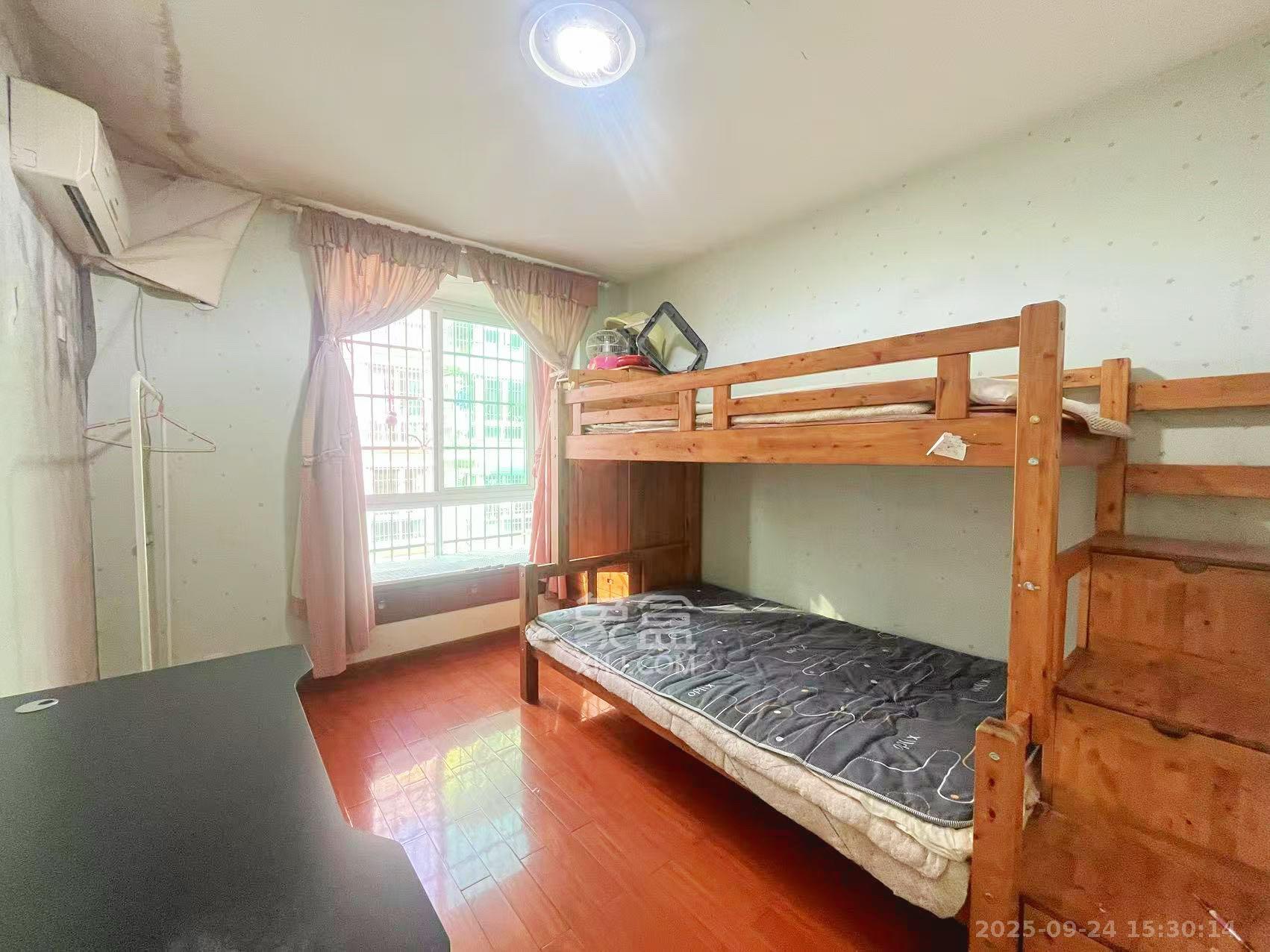 恩瑞麓山名园(龙王港小区) 3室2厅2卫 2300.0元/月 恩瑞麓山名园(龙王港小区) 3室2厅2卫 2300.0元/月室内图