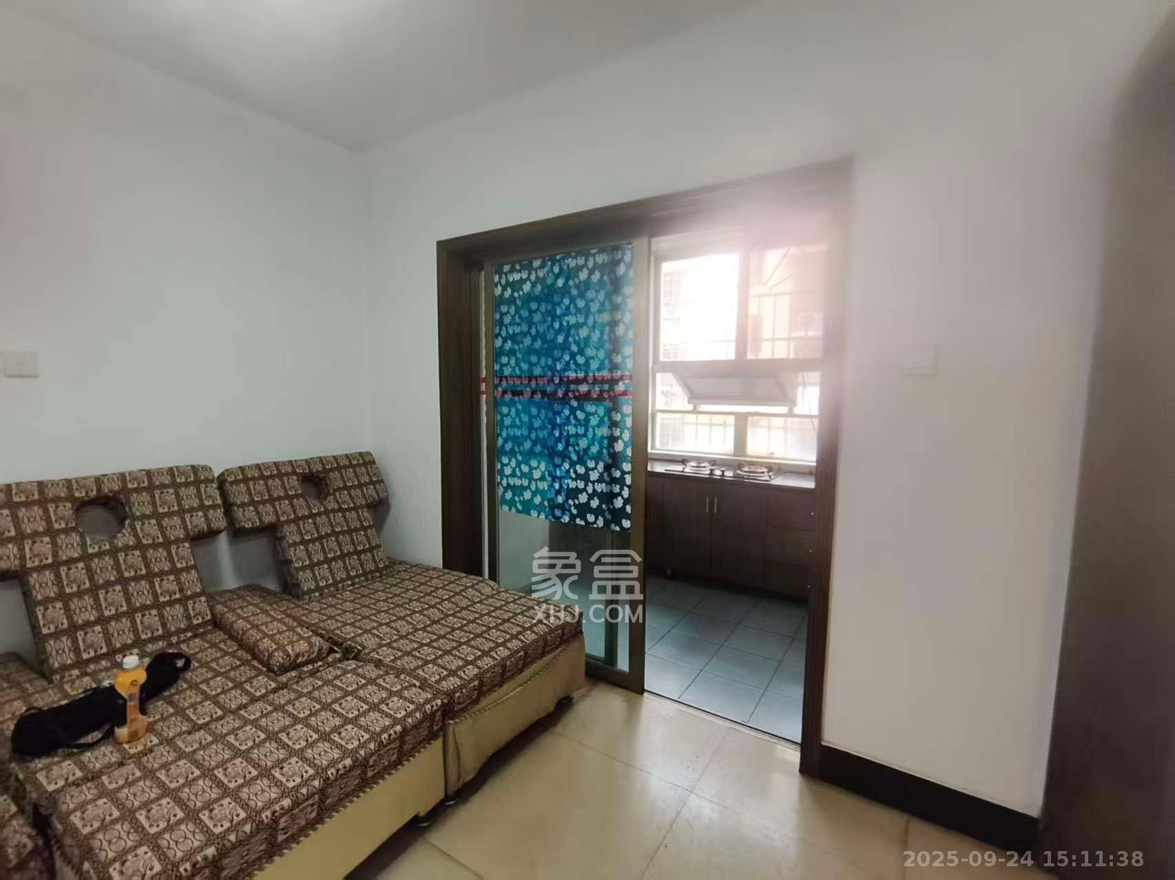 桔洲新苑(观沙岭) 3室2厅2卫 2100.0元/月 桔洲新苑(观沙岭) 3室2厅2卫 2100.0元/月室内图