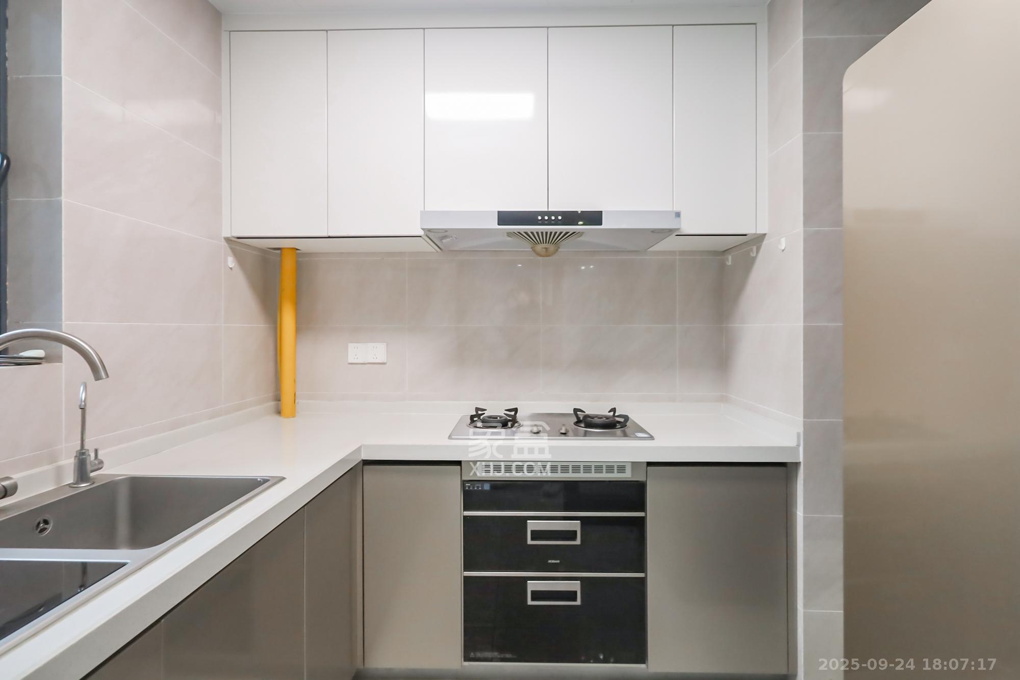 滨江府1913 4室2厅2卫 228.0万 滨江府1913 4室2厅2卫 228.0万厨房