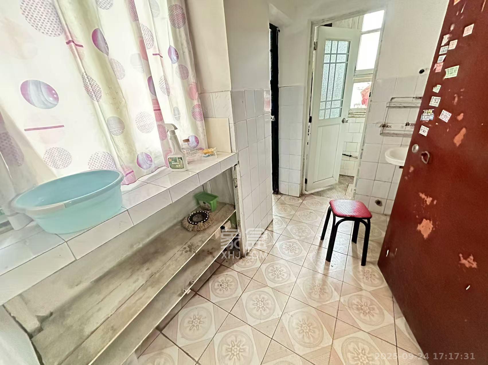 湖南省粮油公司宿舍 2室1厅1卫 800.0元/月 湖南省粮油公司宿舍 2室1厅1卫 800.0元/月室内图