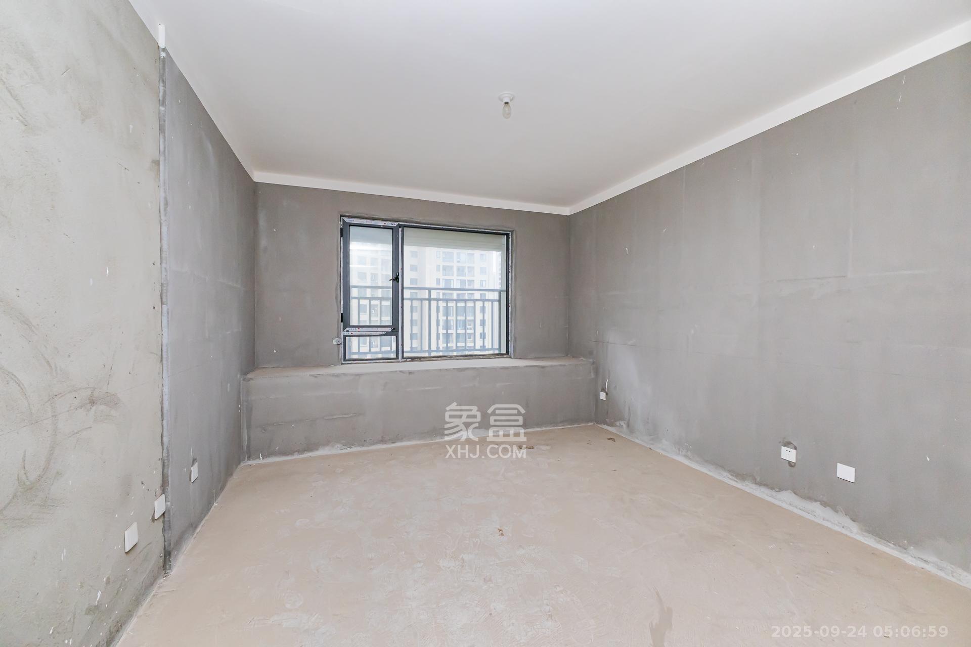 明发阅江悦府 5室2厅2卫 99.8万 明发阅江悦府 5室2厅2卫 99.8万卧室