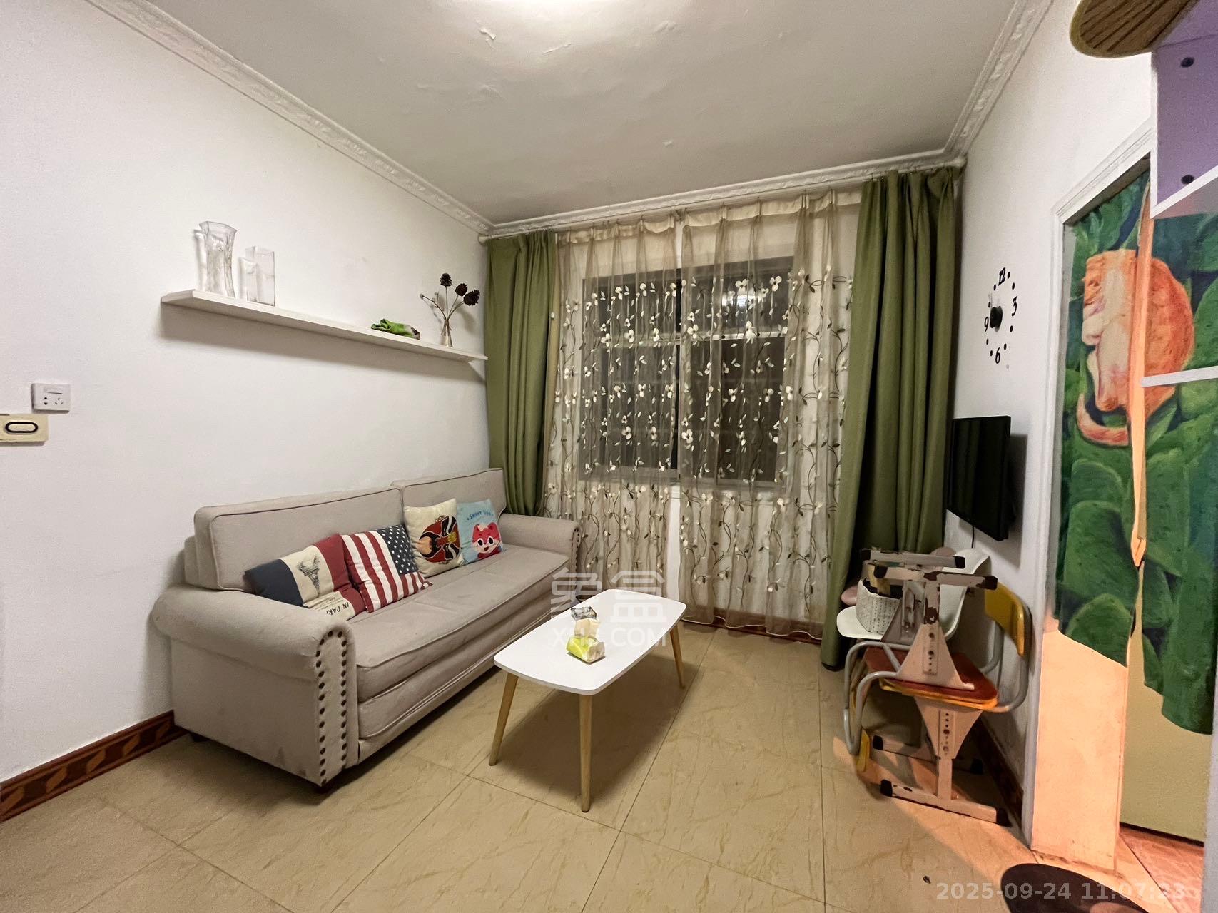 陈家湖小区 2室2厅1卫 1800.0元/月 陈家湖小区 2室2厅1卫 1800.0元/月室内图