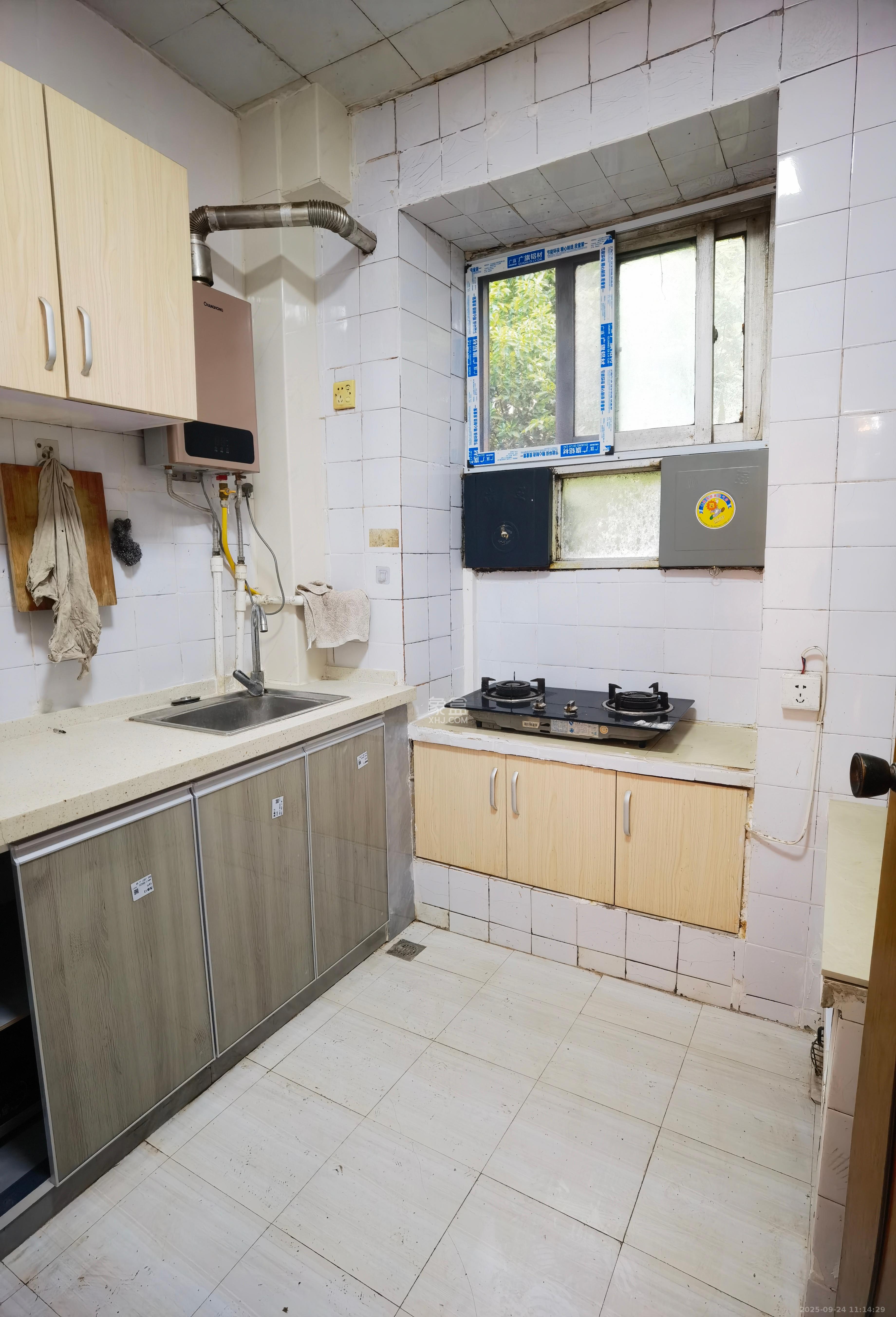 地质中学宿舍  2室2厅1卫    2200.0元/月室内图