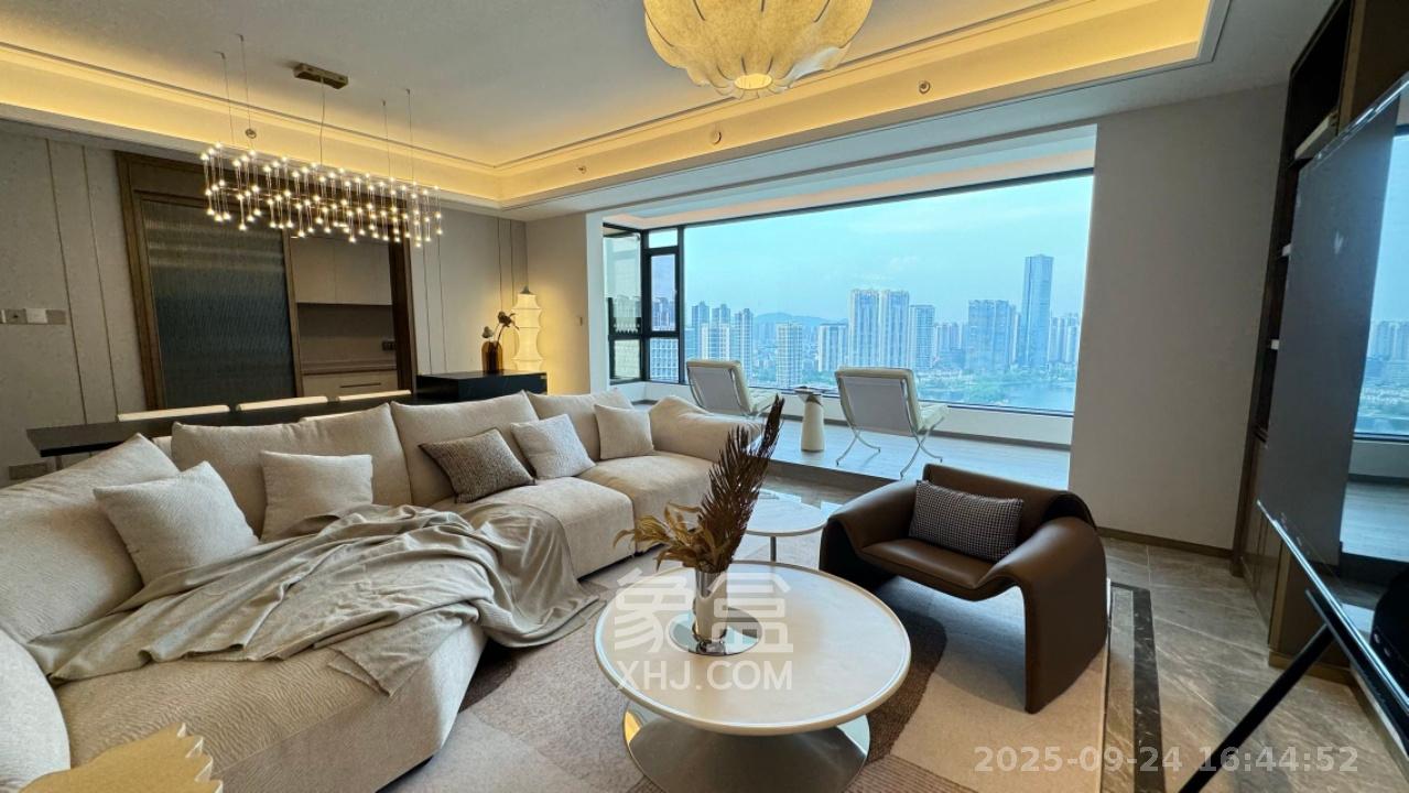 梅溪湖金茂湾  4室2厅2卫    14800.0元/月 梅溪湖金茂湾  4室2厅2卫    14800.0元/月