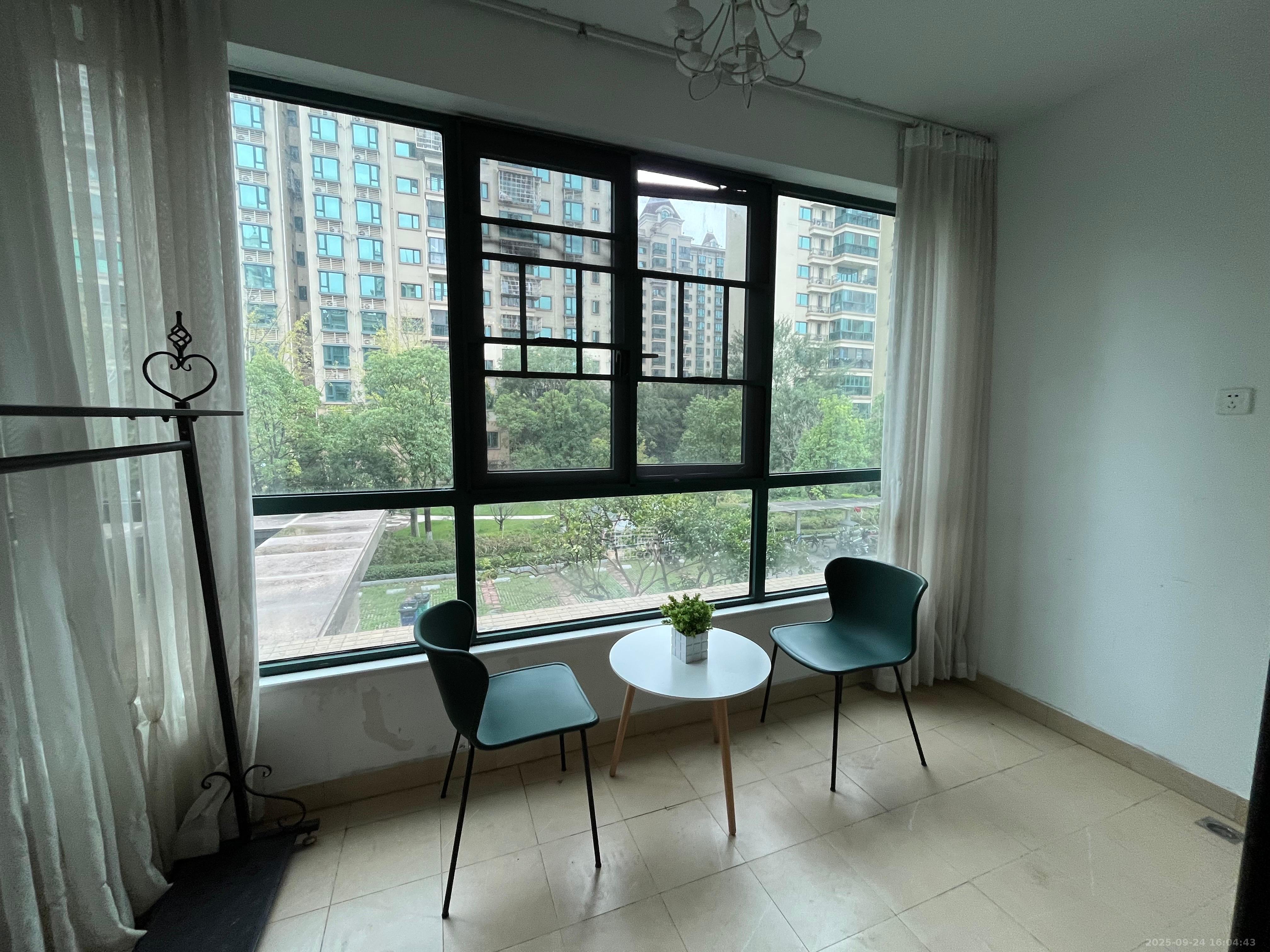 恒大雅苑  3室2厅2卫    3000.0元/月室内图