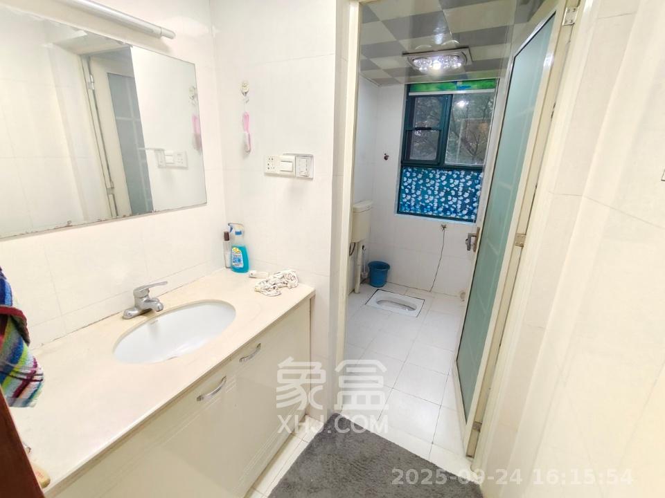 金色山庄 3室2厅2卫 3000.0元/月 金色山庄 3室2厅2卫 3000.0元/月室内图