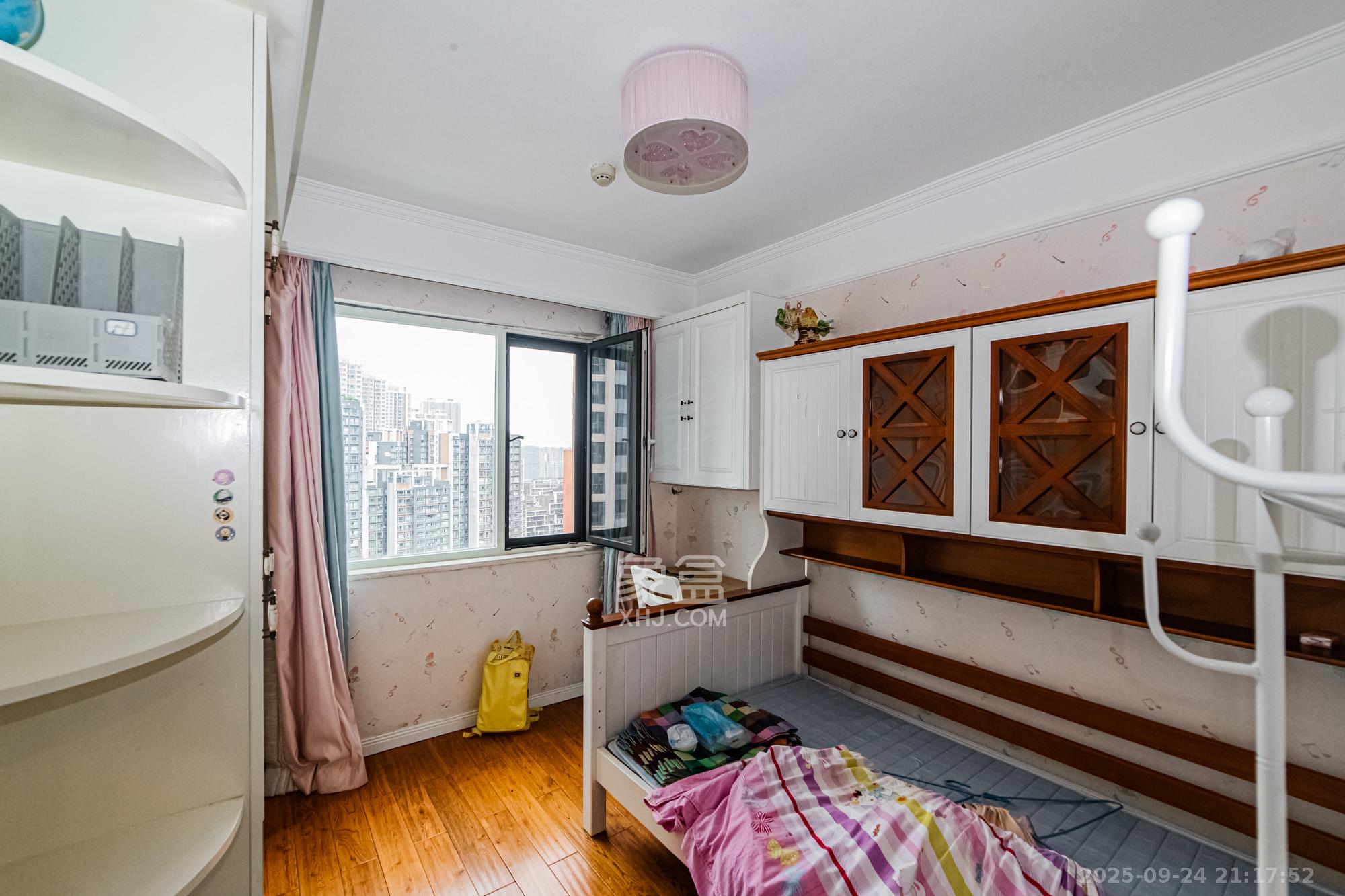 北辰三角洲E6区  4室2厅2卫    198.0万 北辰三角洲E6区  4室2厅2卫    198.0万卧室