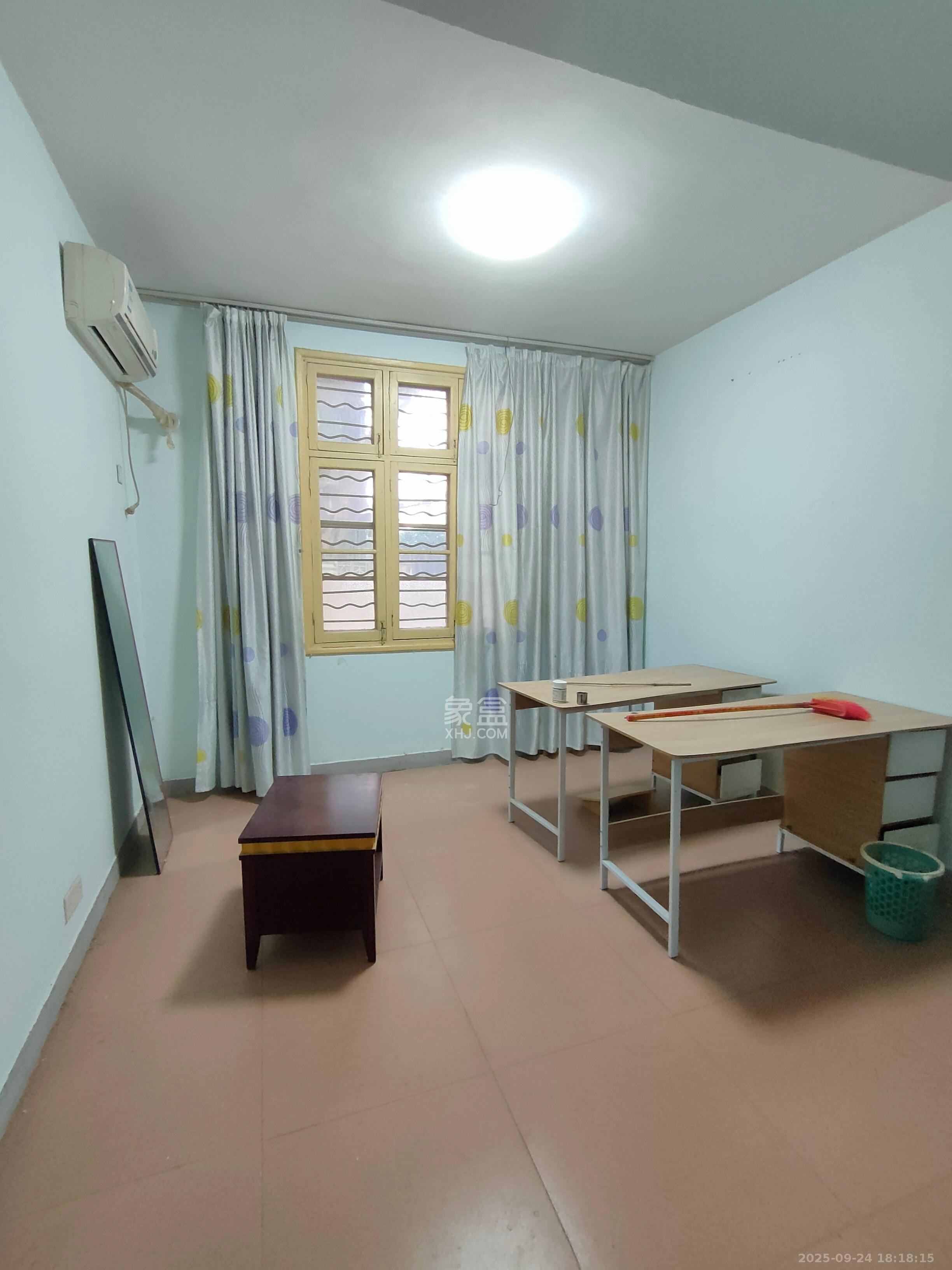 省农业银行雨花路大院  3室1厅1卫    2500.0元/月室内图