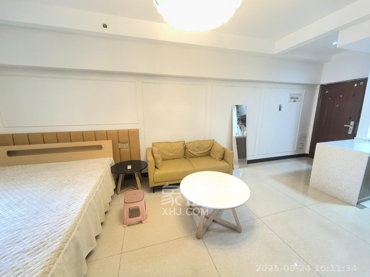 新长海广场  1室1厅1卫   1200.00元/月室内图