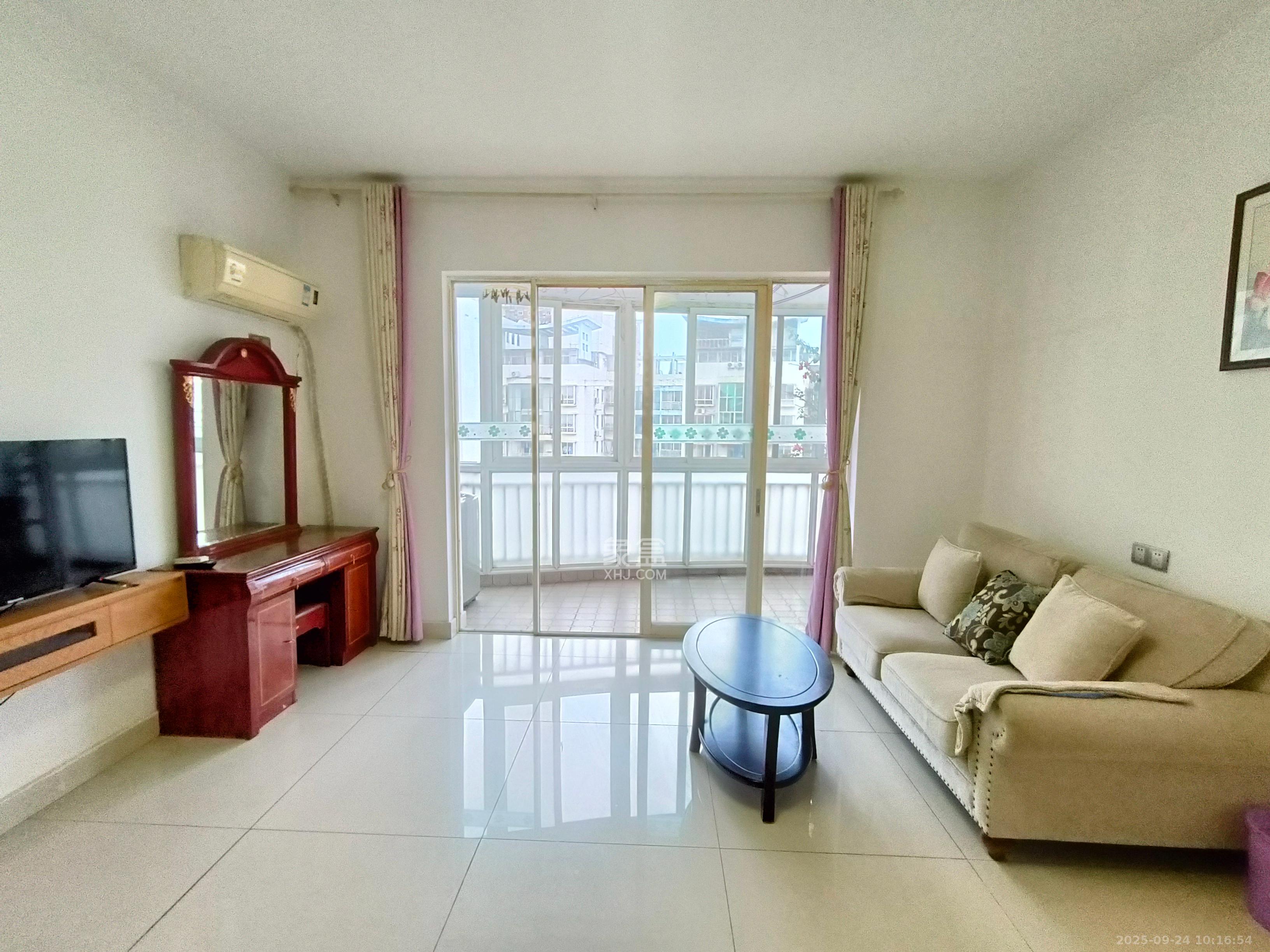 一心花苑  2室1厅1卫    2500.0元/月 一心花苑  2室1厅1卫    2500.0元/月