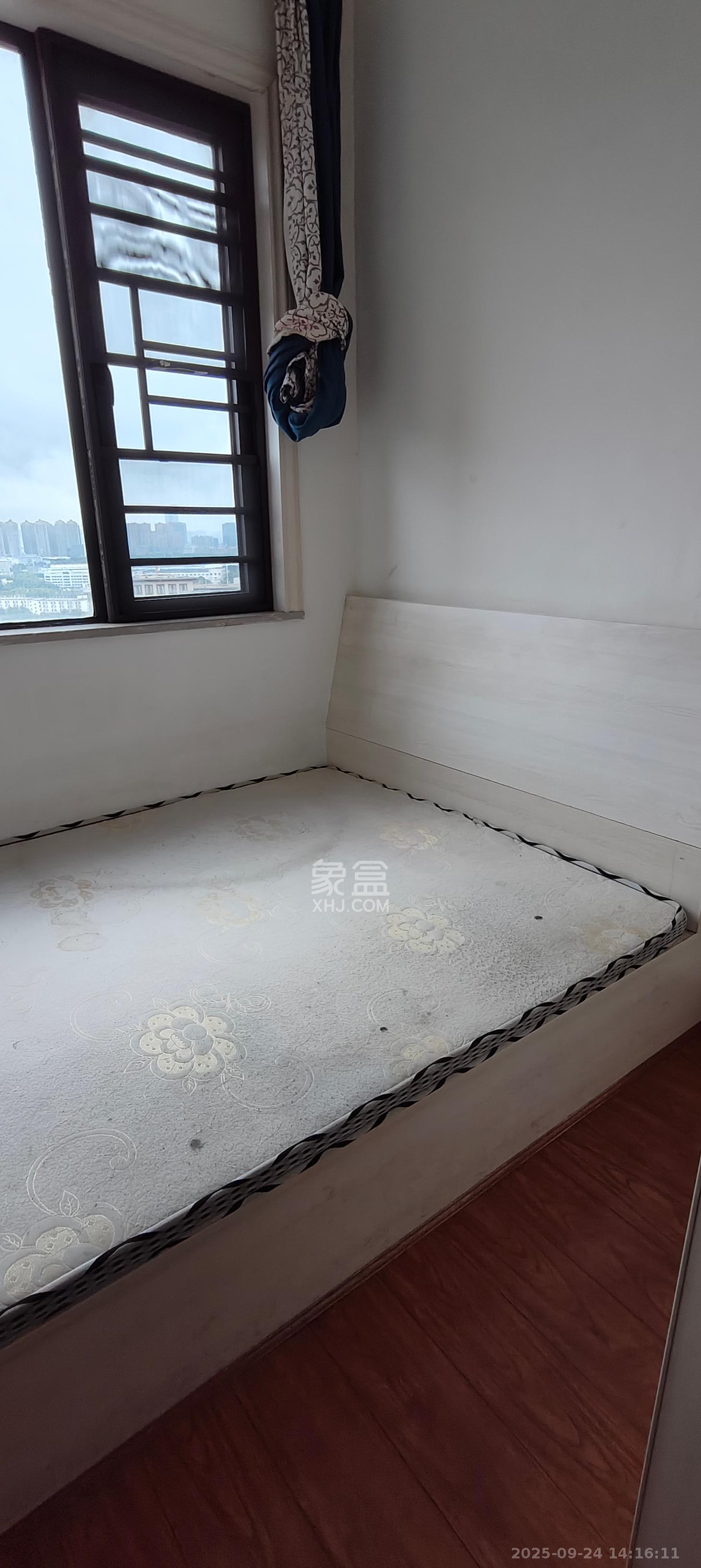 豪庭（江城豪庭）  4室2厅2卫   2520.00元/月室内图