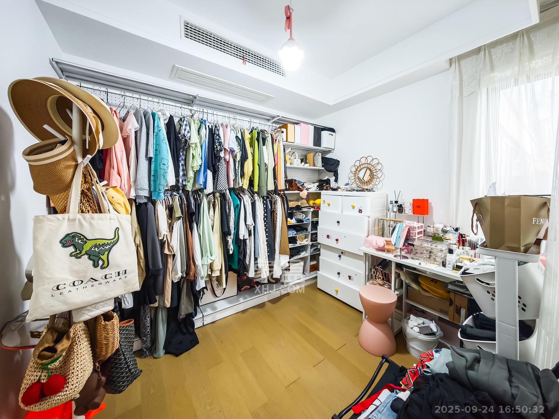 长沙万境潇湘 3室2厅2卫 116.8万 长沙万境潇湘 3室2厅2卫 116.8万卧室