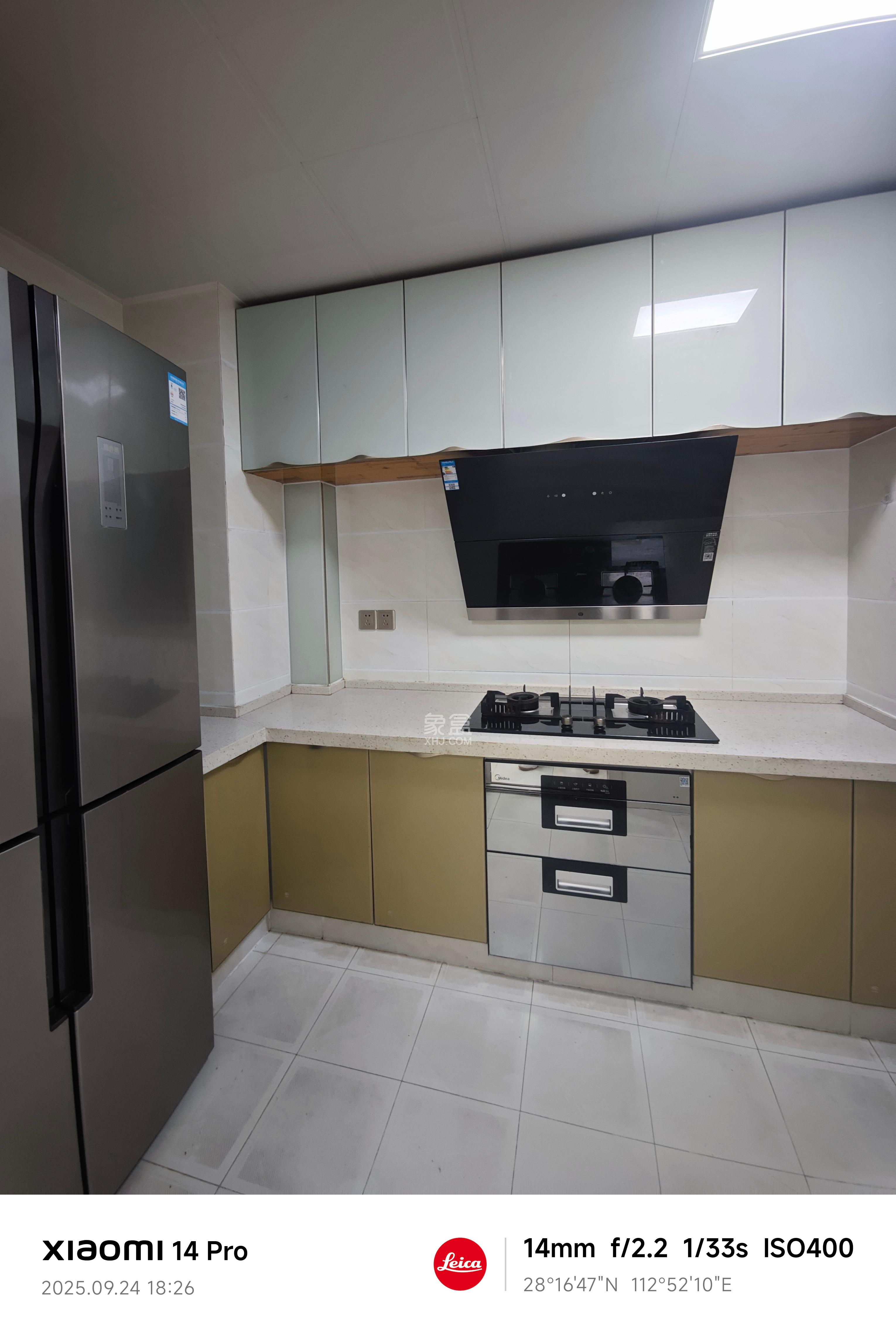 金地三千府(金地湖山樾、金地自在城) 3室2厅2卫 1800.0元/月 金地三千府(金地湖山樾、金地自在城) 3室2厅2卫 1800.0元/月室内图